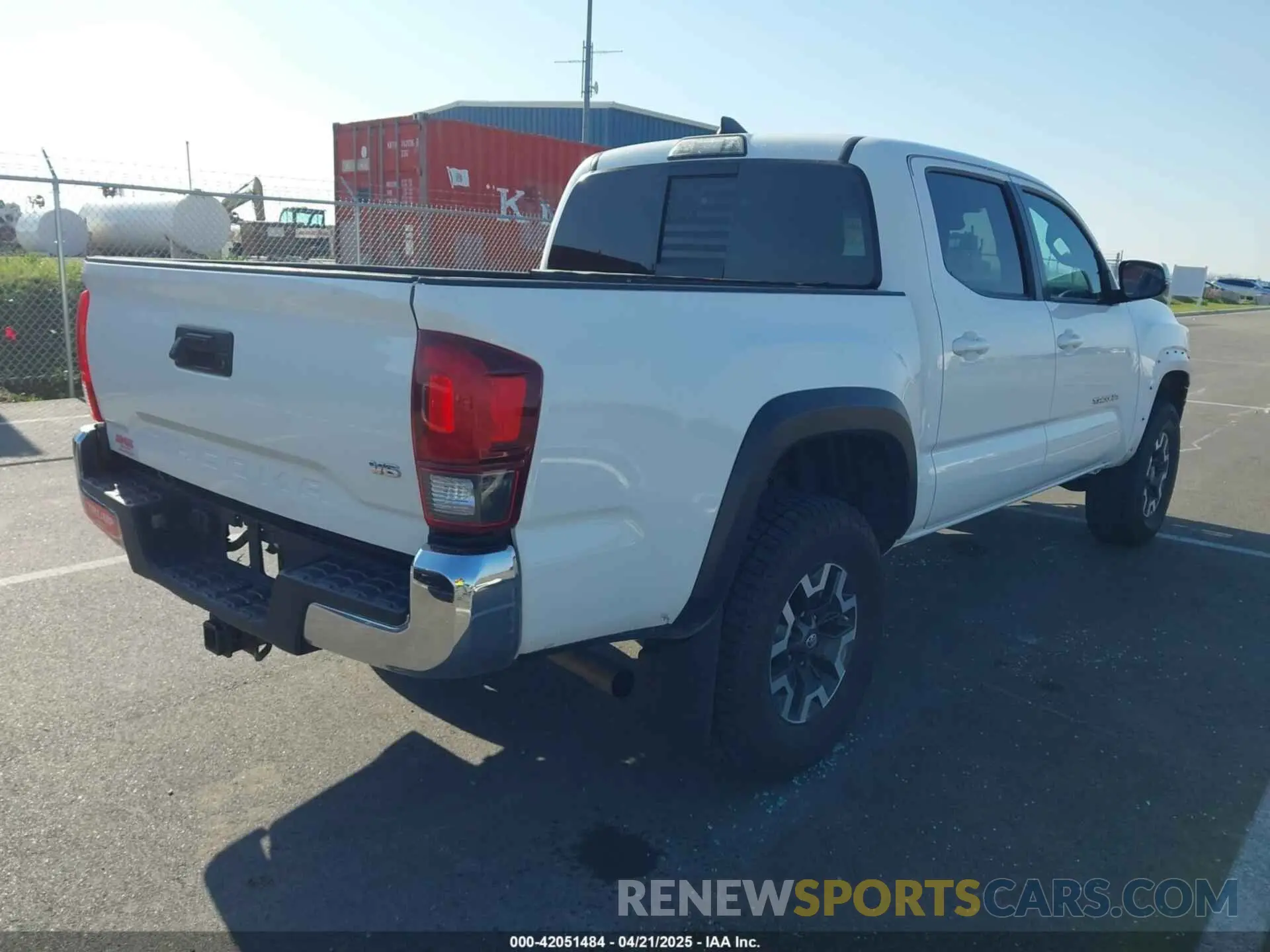 4 fotografías del automóvil dañado 3TMCZ5AN1KM210911 TOYOTA TACOMA 2019