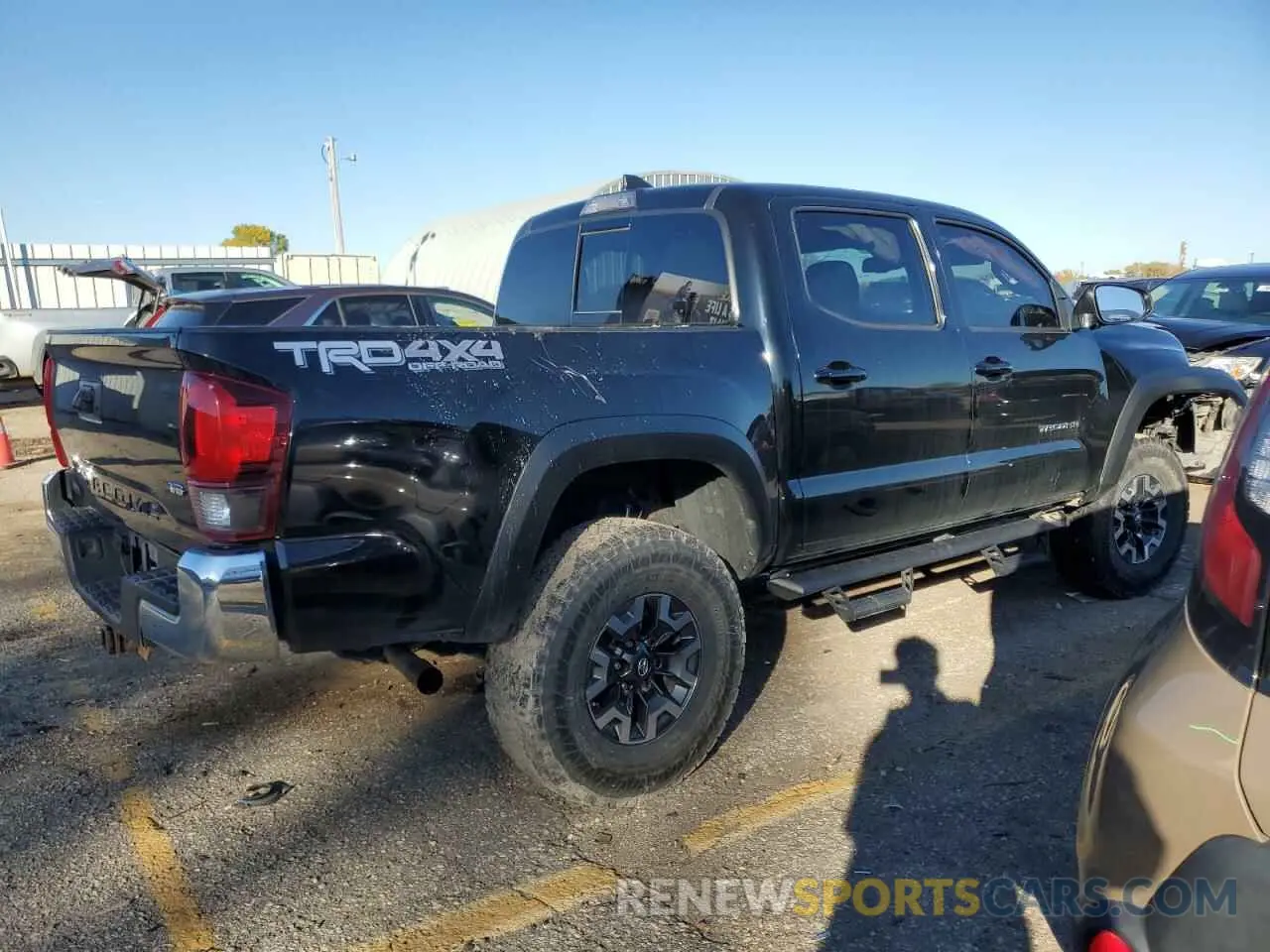 3 fotografías del automóvil dañado 3TMCZ5AN1KM213209 TOYOTA TACOMA 2019