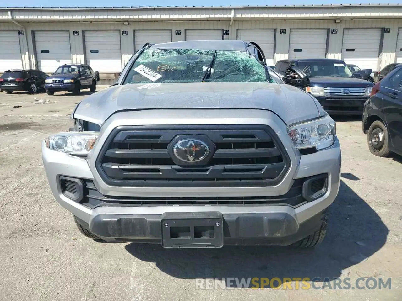5 fotografías del automóvil dañado 3TMCZ5AN1KM231662 TOYOTA TACOMA 2019