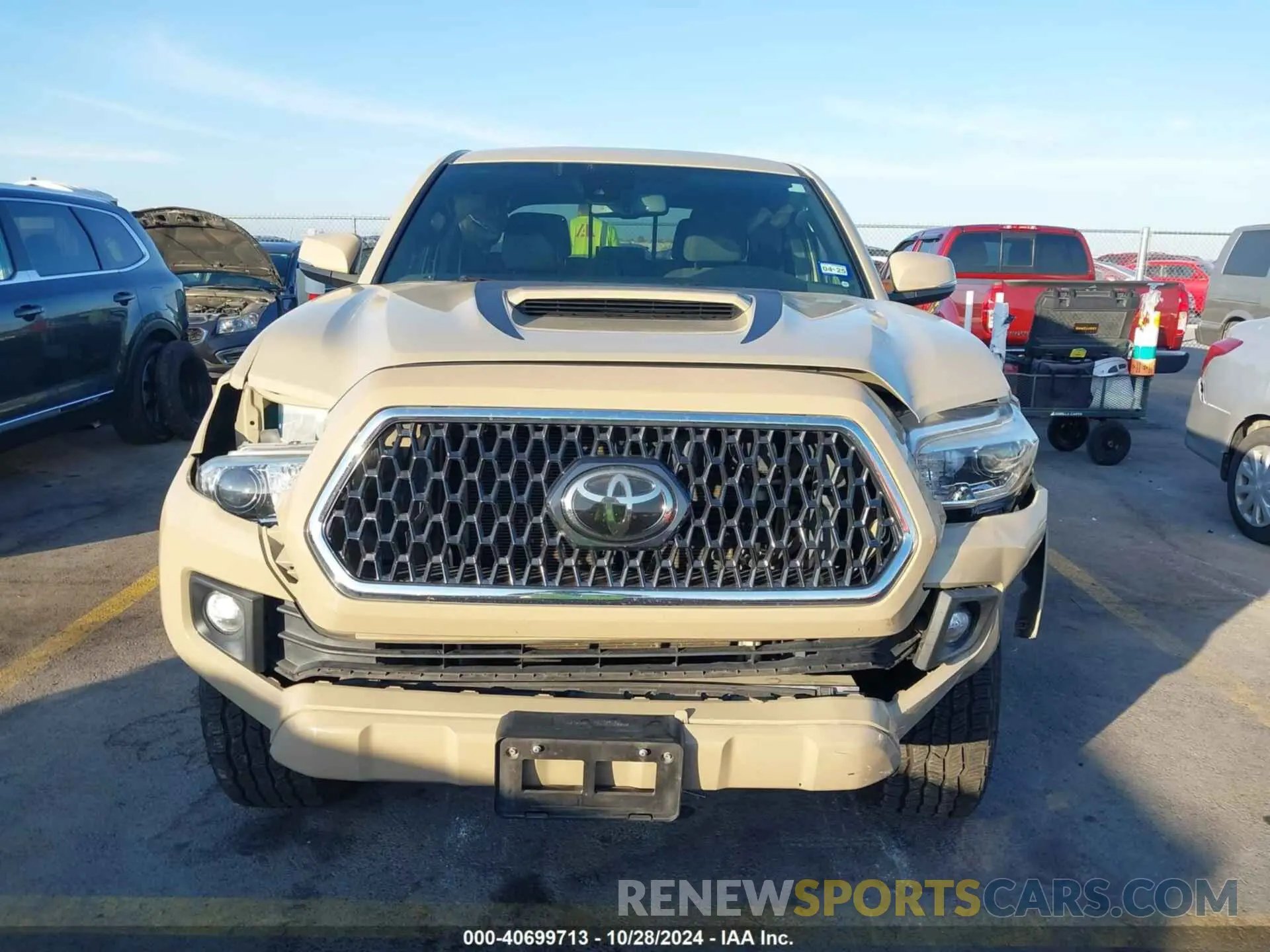 12 fotografías del automóvil dañado 3TMCZ5AN1KM247151 TOYOTA TACOMA 2019