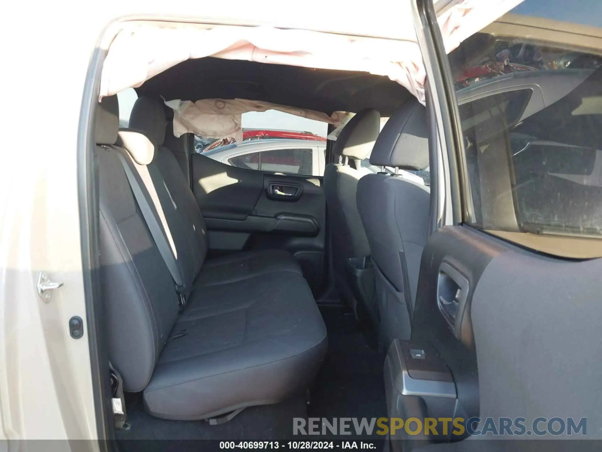 8 fotografías del automóvil dañado 3TMCZ5AN1KM247151 TOYOTA TACOMA 2019