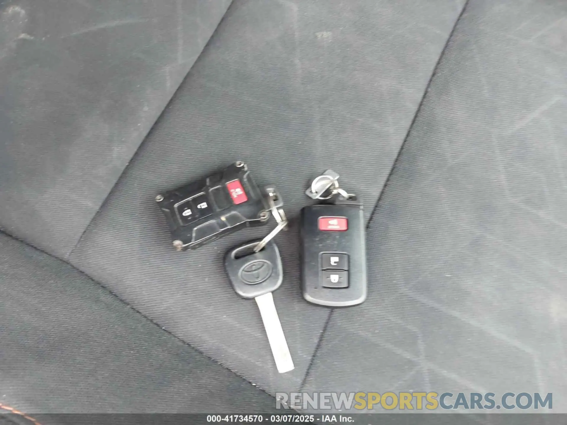 11 fotografías del automóvil dañado 3TMCZ5AN1KM247618 TOYOTA TACOMA 2019