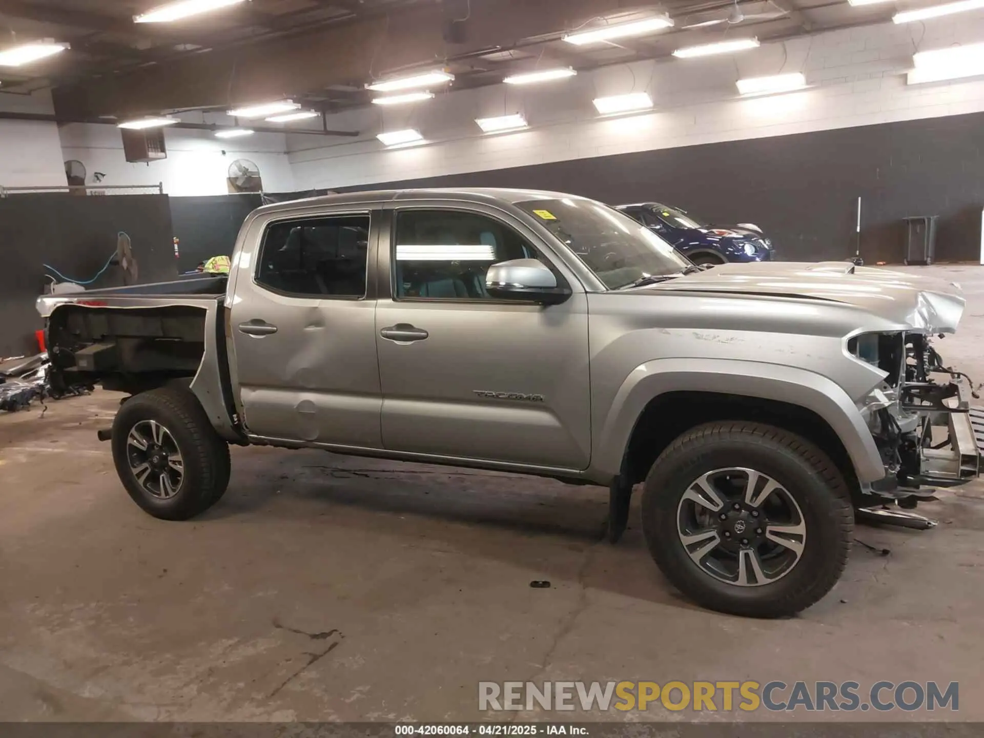 14 fotografías del automóvil dañado 3TMCZ5AN1KM256173 TOYOTA TACOMA 2019