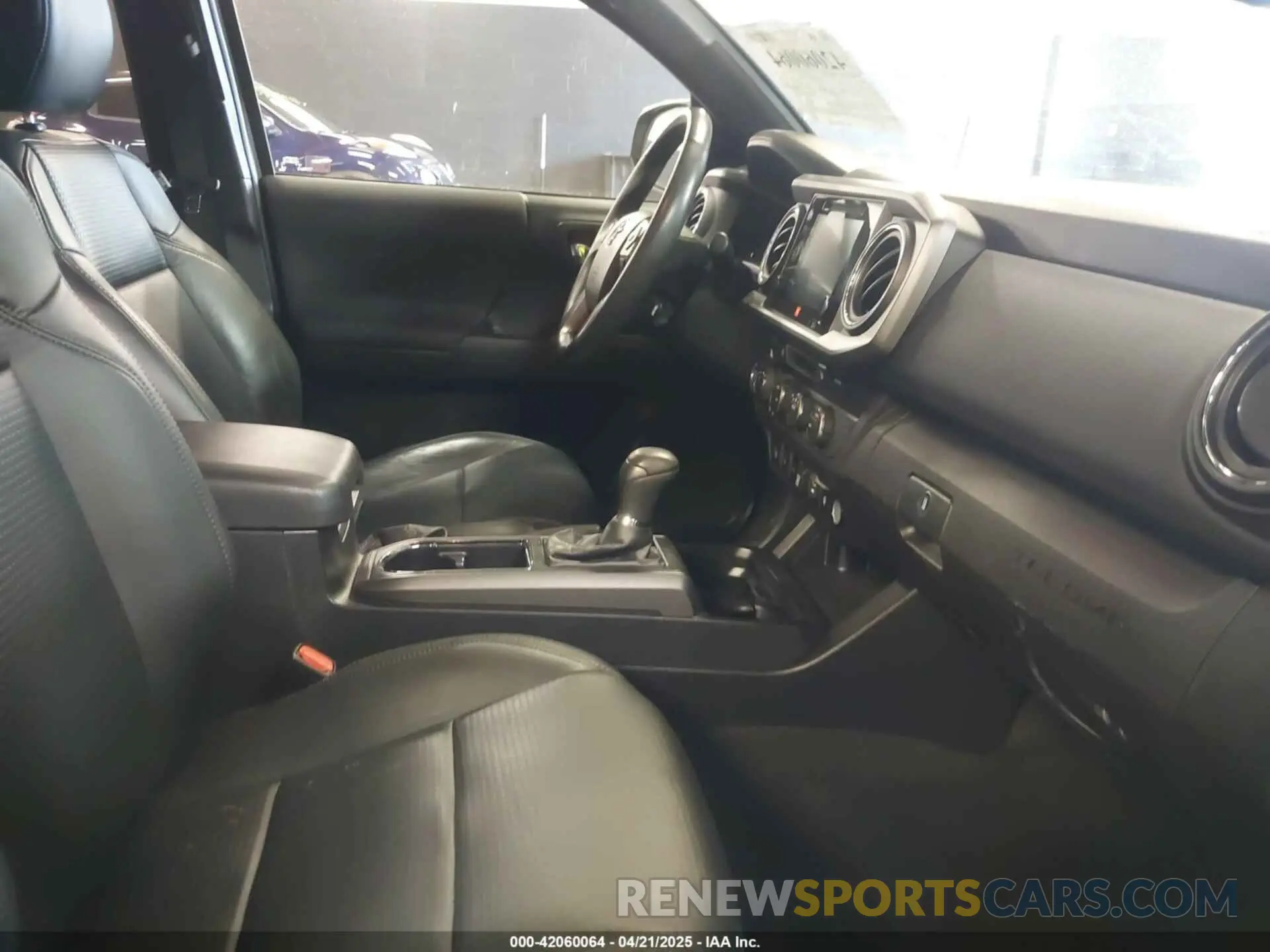 5 fotografías del automóvil dañado 3TMCZ5AN1KM256173 TOYOTA TACOMA 2019