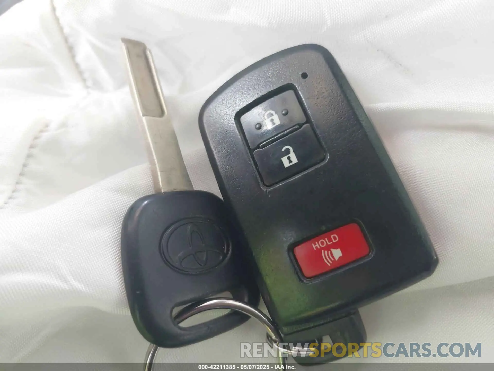 11 fotografías del automóvil dañado 3TMCZ5AN1KM257081 TOYOTA TACOMA 2019