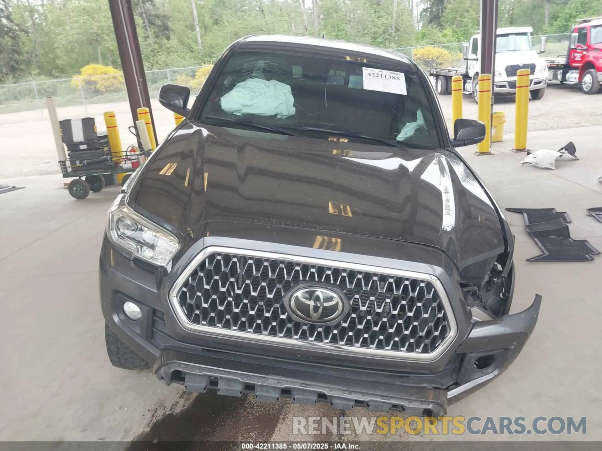13 fotografías del automóvil dañado 3TMCZ5AN1KM257081 TOYOTA TACOMA 2019