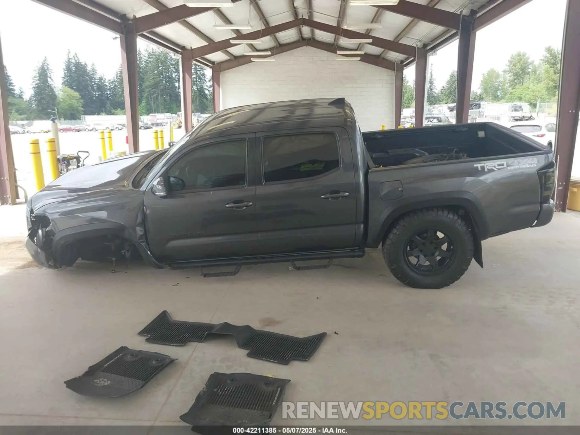 15 fotografías del automóvil dañado 3TMCZ5AN1KM257081 TOYOTA TACOMA 2019