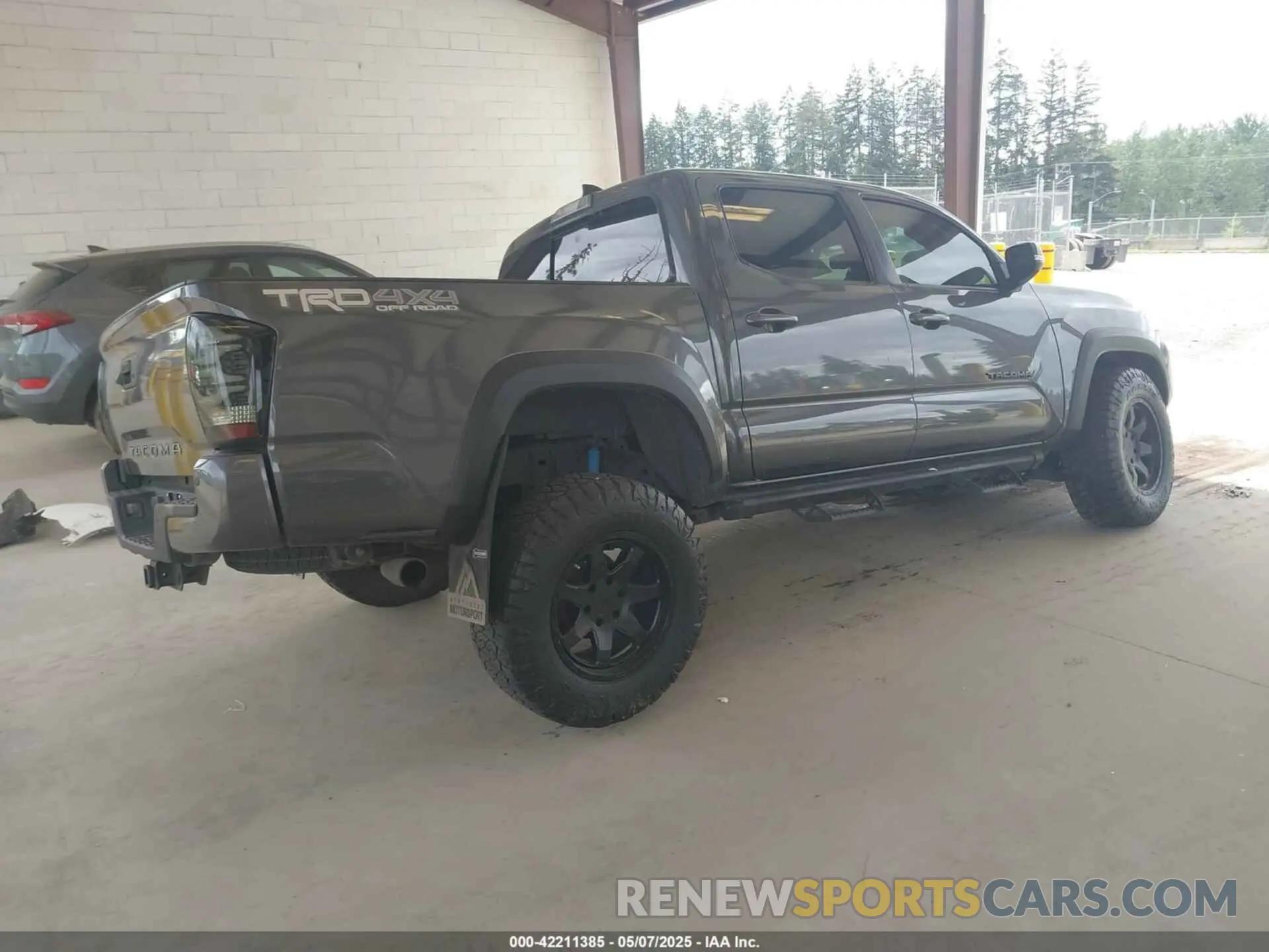 4 fotografías del automóvil dañado 3TMCZ5AN1KM257081 TOYOTA TACOMA 2019