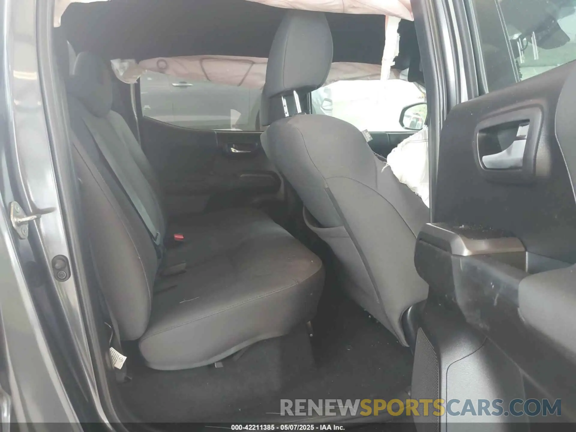 8 fotografías del automóvil dañado 3TMCZ5AN1KM257081 TOYOTA TACOMA 2019