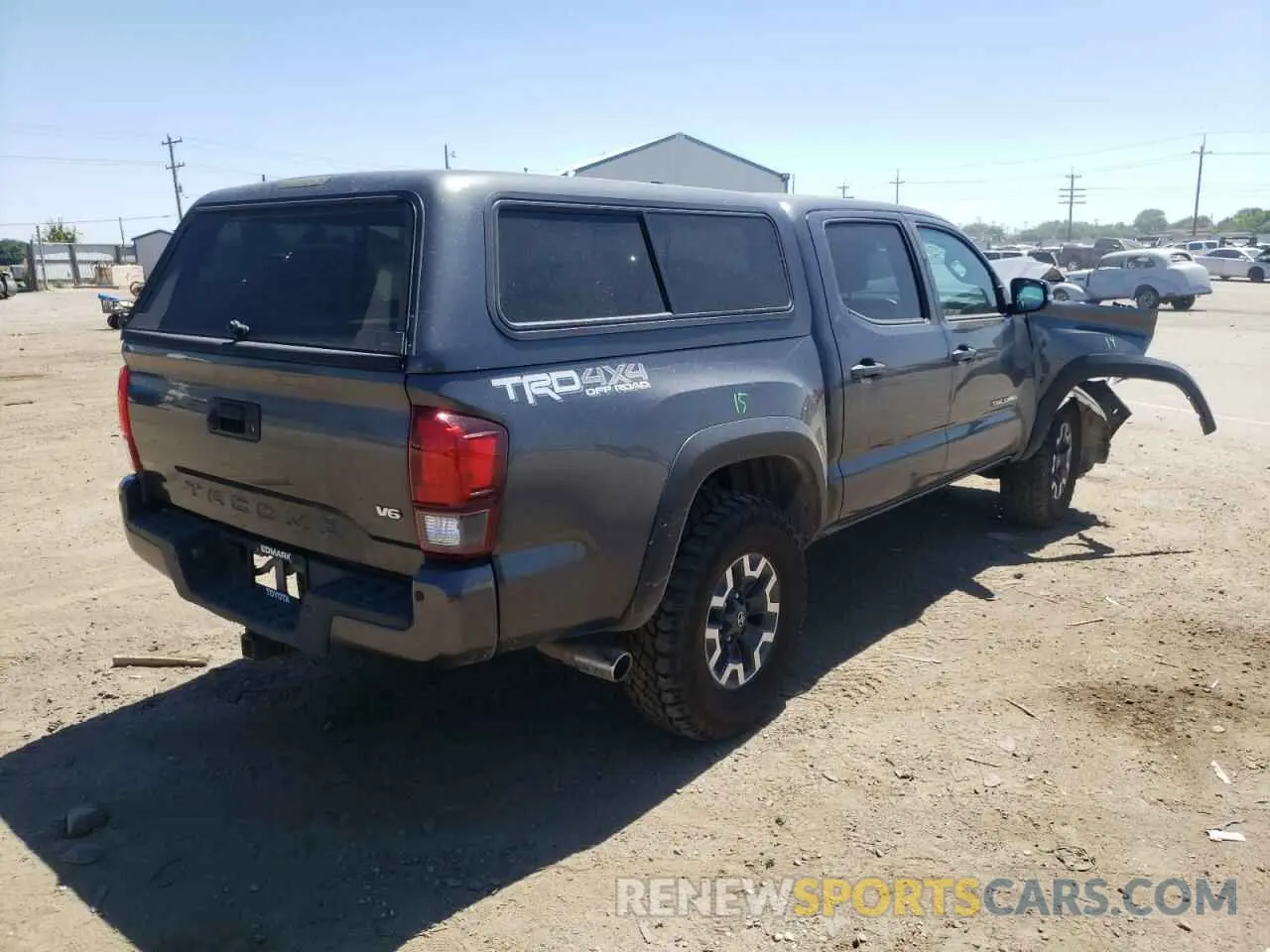 4 fotografías del automóvil dañado 3TMCZ5AN1KM259672 TOYOTA TACOMA 2019