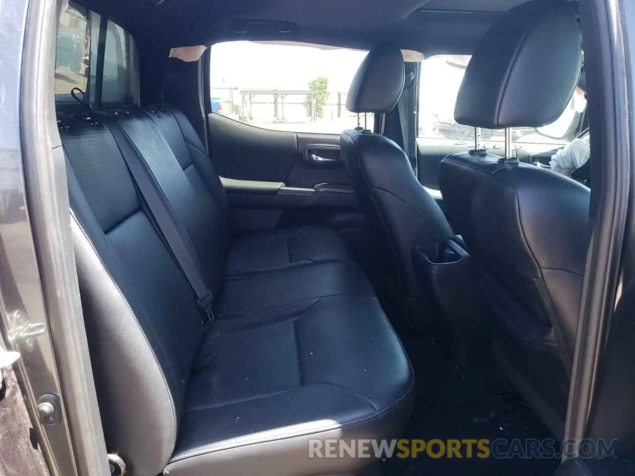 6 fotografías del automóvil dañado 3TMCZ5AN1KM259672 TOYOTA TACOMA 2019