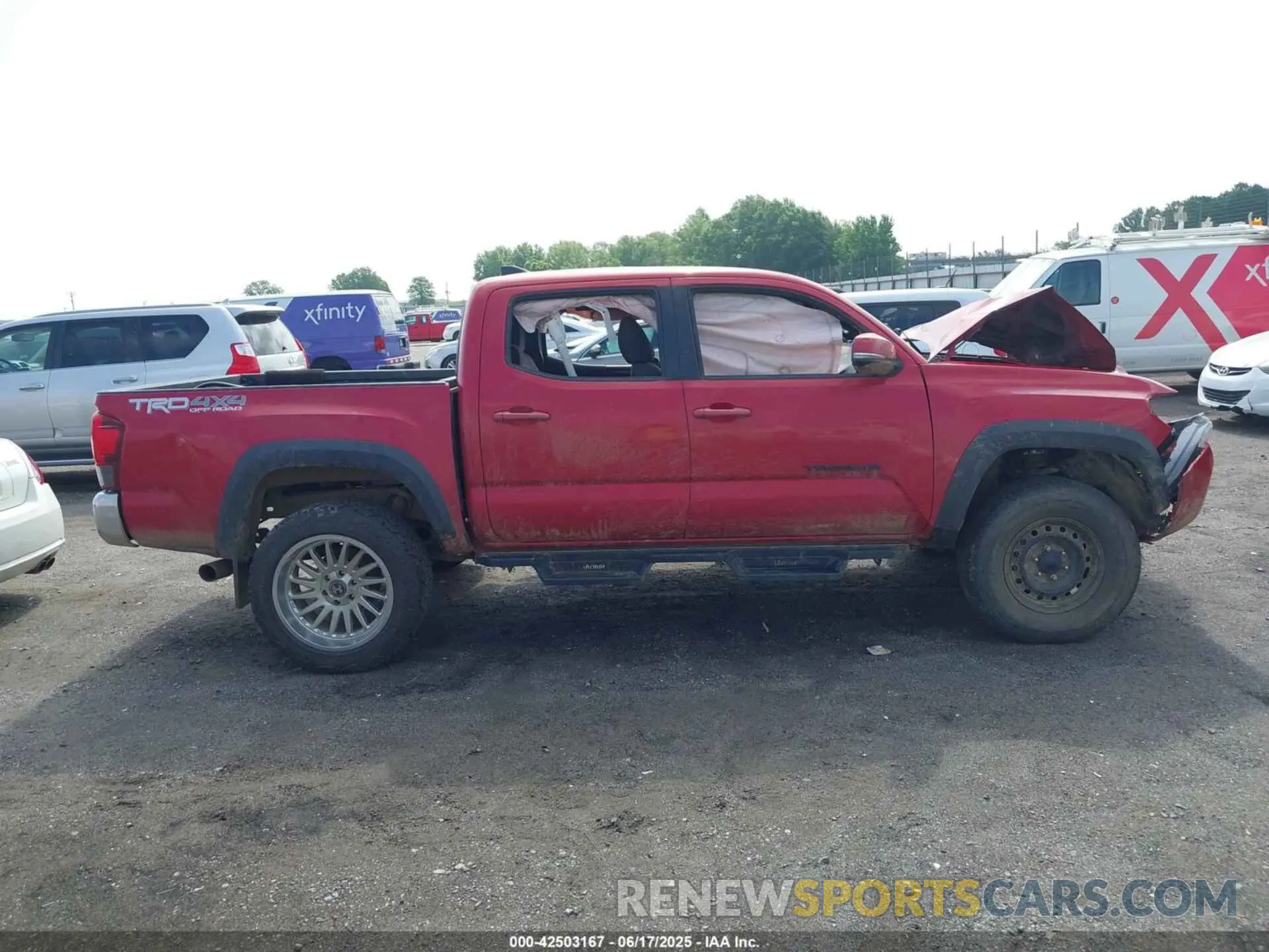 12 fotografías del automóvil dañado 3TMCZ5AN1KM260014 TOYOTA TACOMA 2019