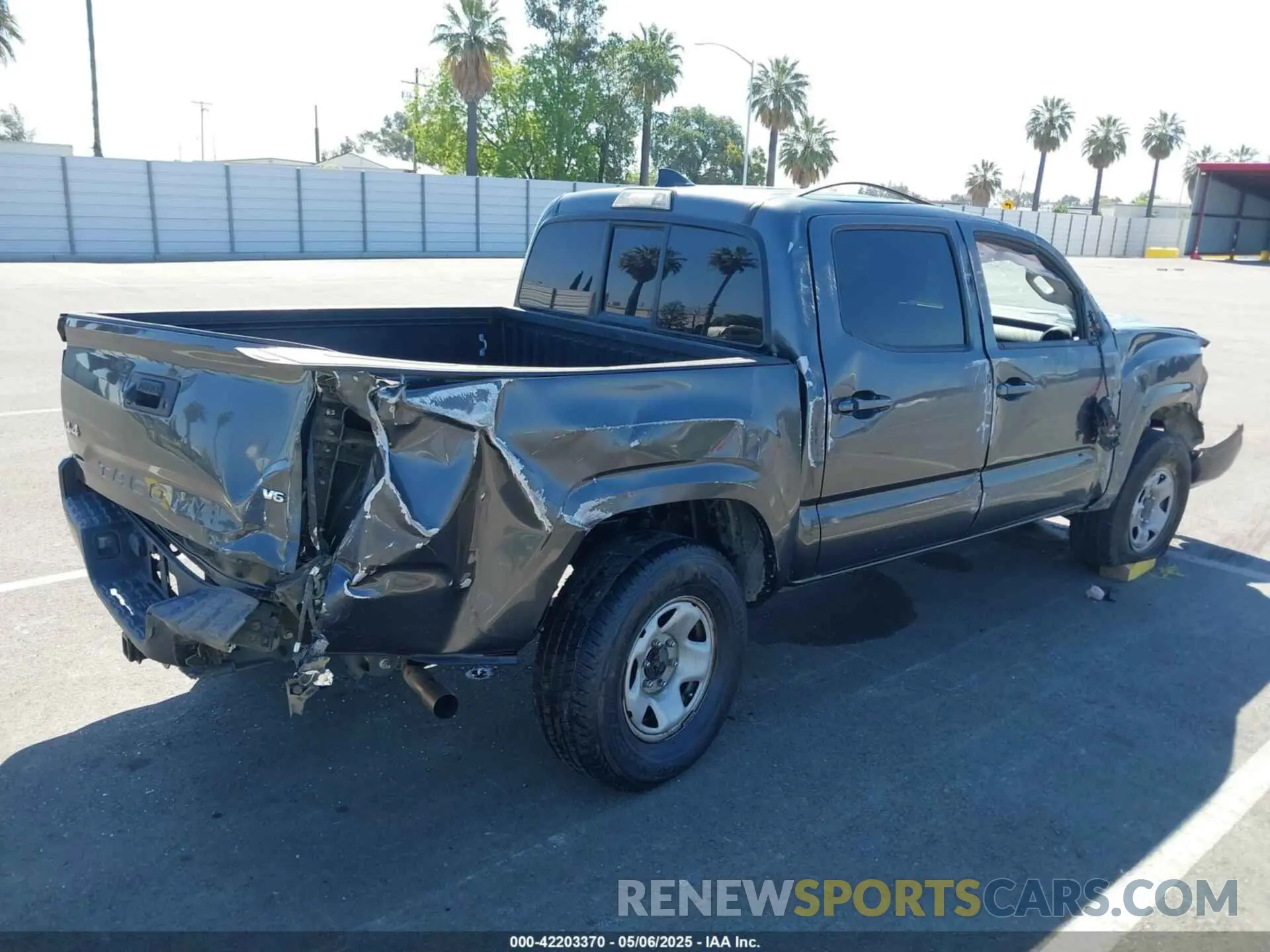 4 fotografías del automóvil dañado 3TMCZ5AN1KM272891 TOYOTA TACOMA 2019