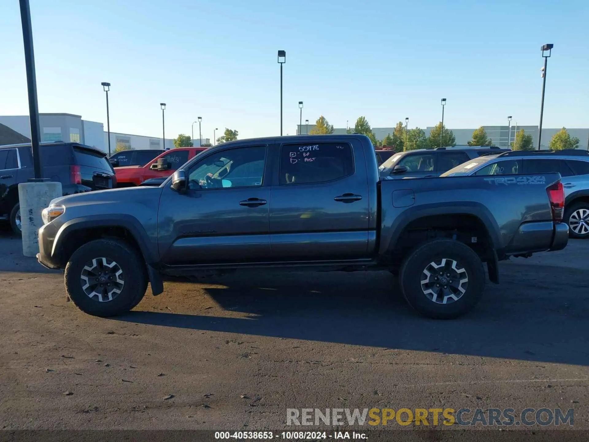 15 fotografías del automóvil dañado 3TMCZ5AN1KM274544 TOYOTA TACOMA 2019