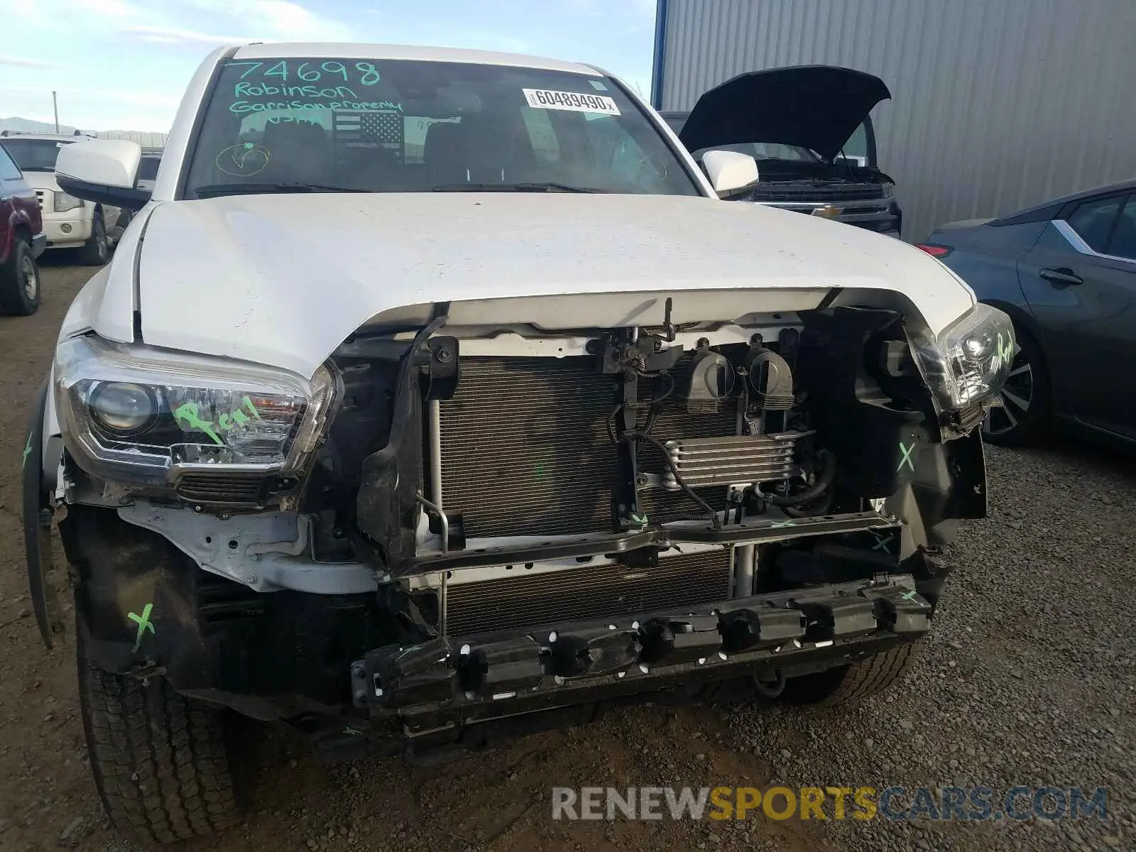 9 fotografías del automóvil dañado 3TMCZ5AN1KM276794 TOYOTA TACOMA 2019