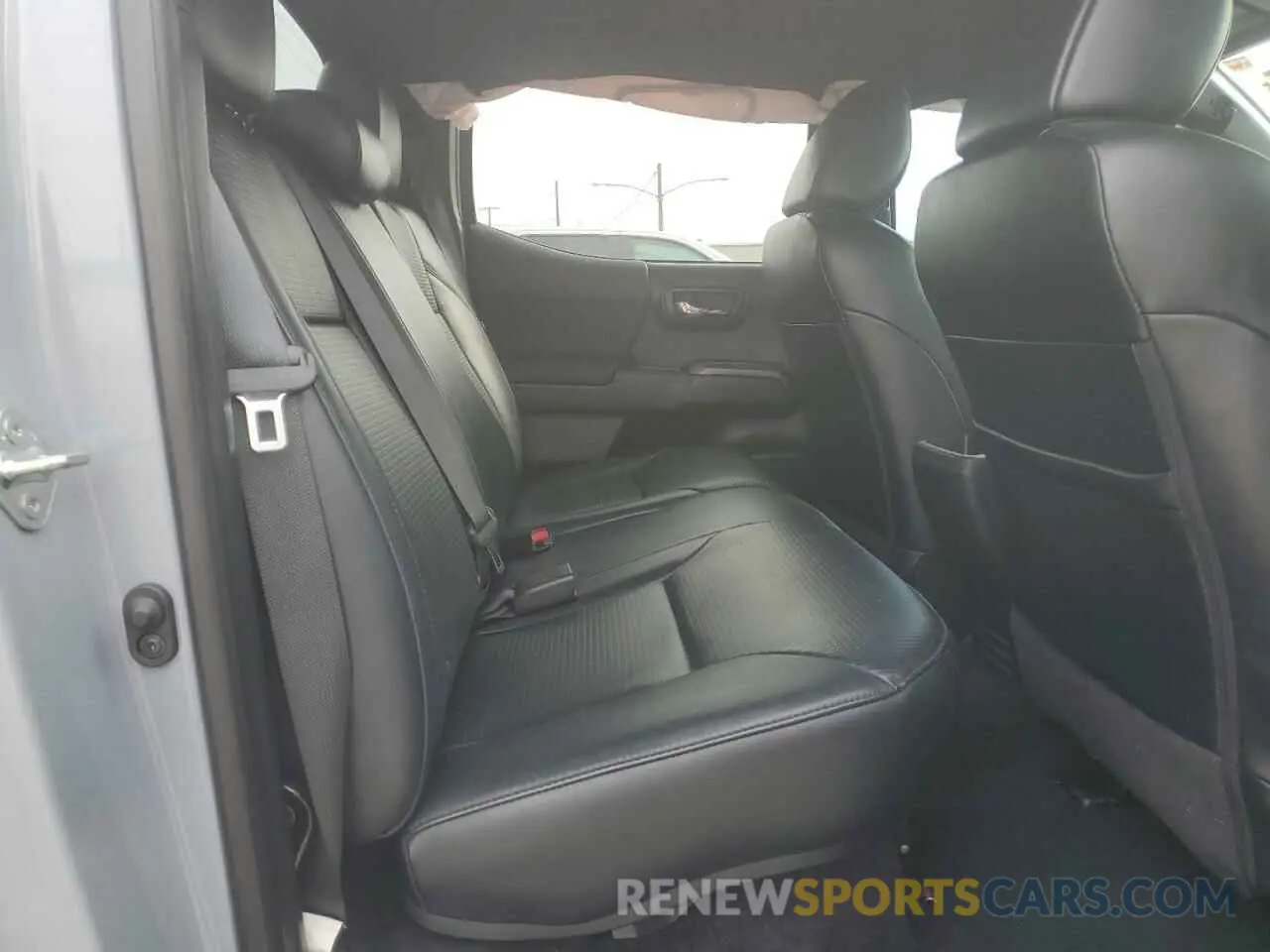 11 fotografías del automóvil dañado 3TMCZ5AN2KM192032 TOYOTA TACOMA 2019