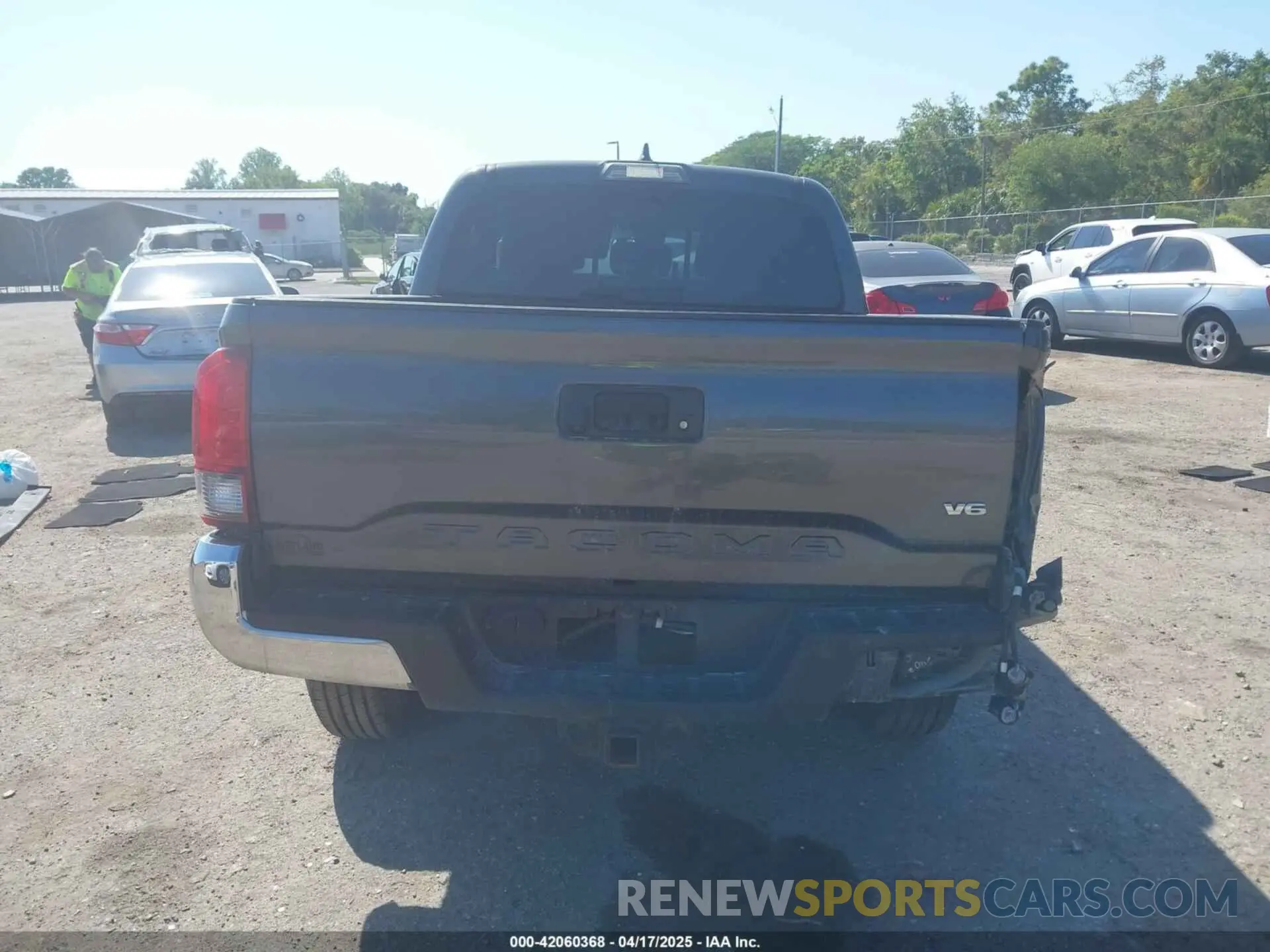 15 fotografías del automóvil dañado 3TMCZ5AN2KM192497 TOYOTA TACOMA 2019