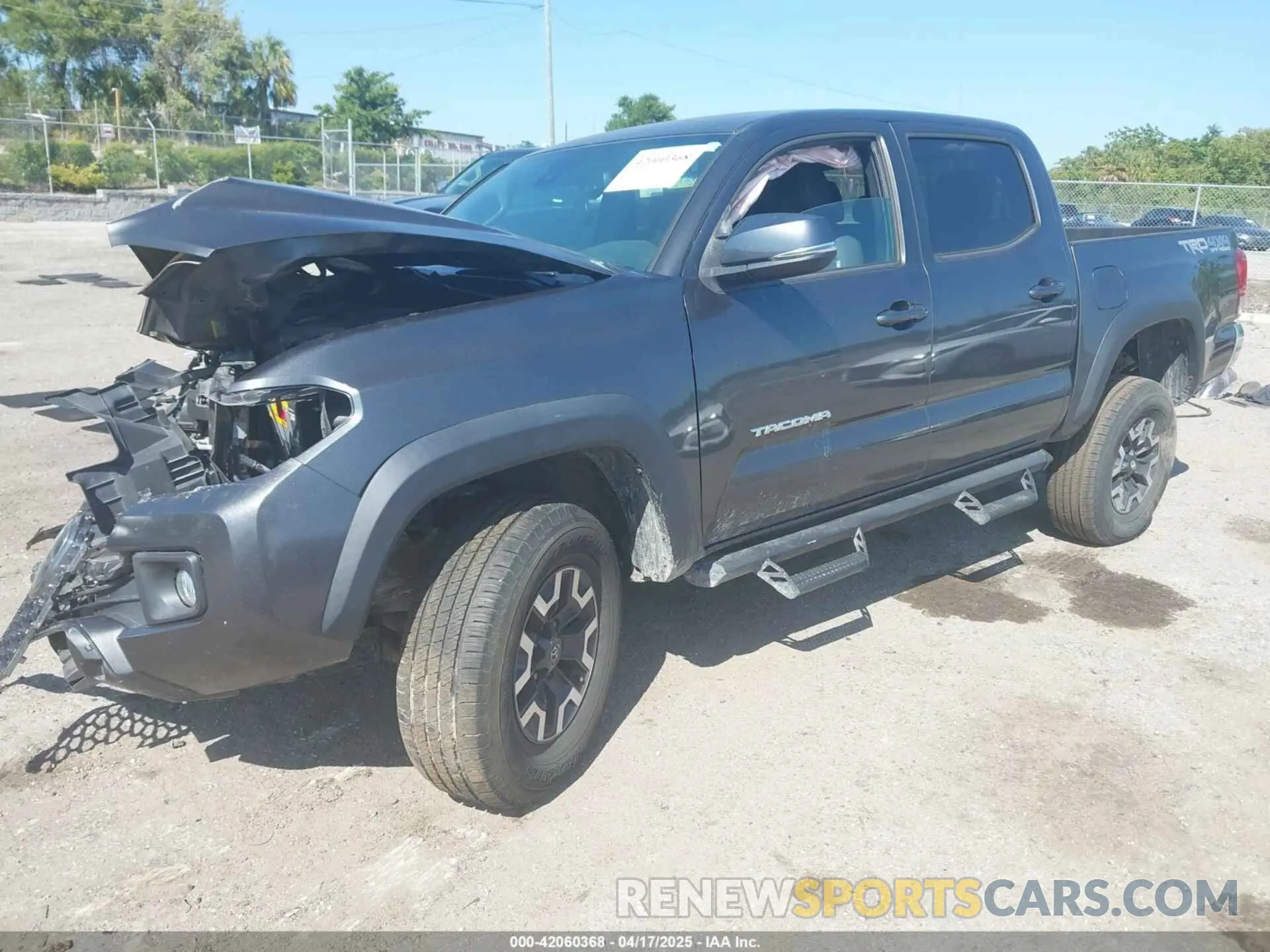 2 fotografías del automóvil dañado 3TMCZ5AN2KM192497 TOYOTA TACOMA 2019