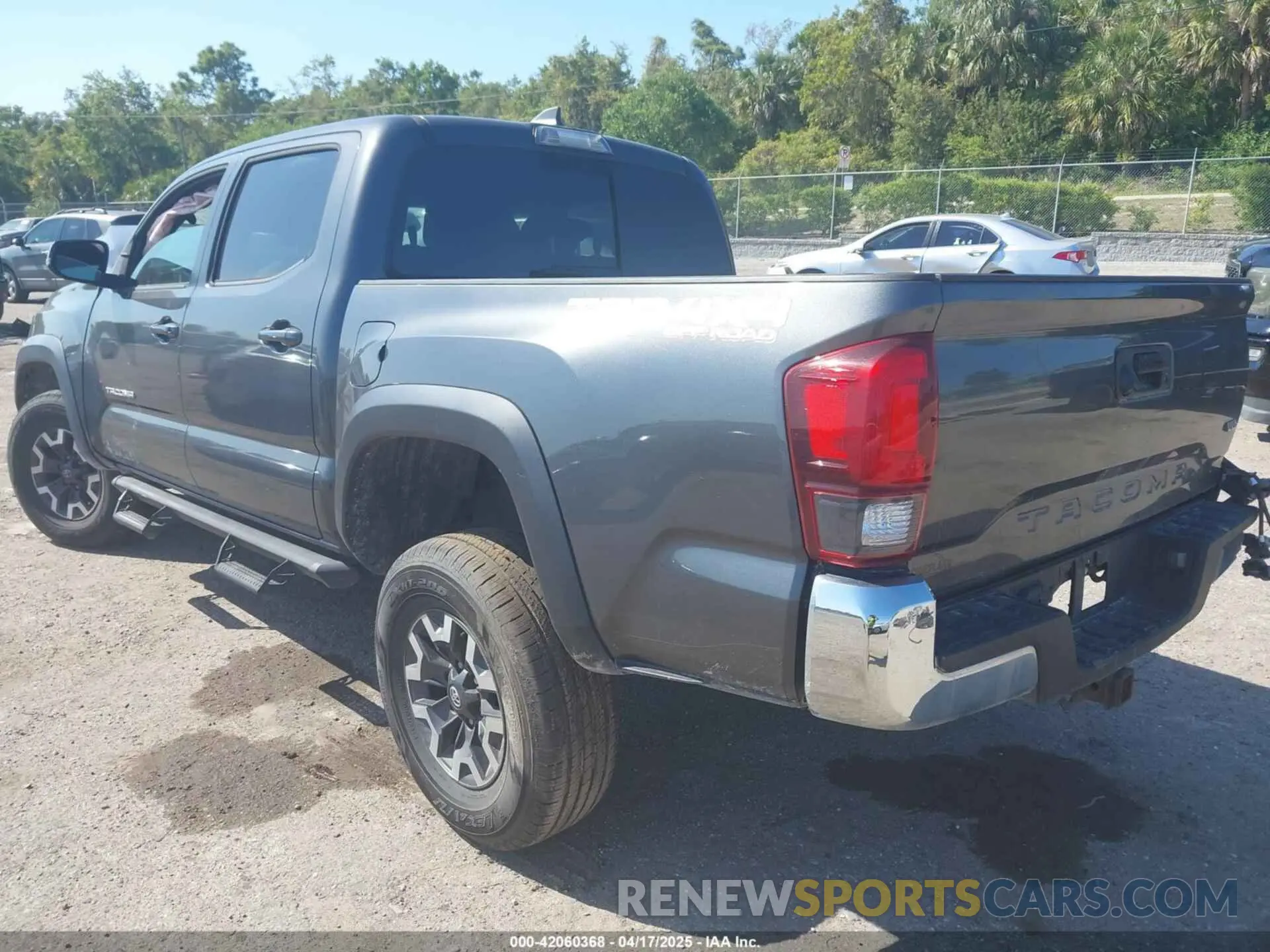 3 fotografías del automóvil dañado 3TMCZ5AN2KM192497 TOYOTA TACOMA 2019