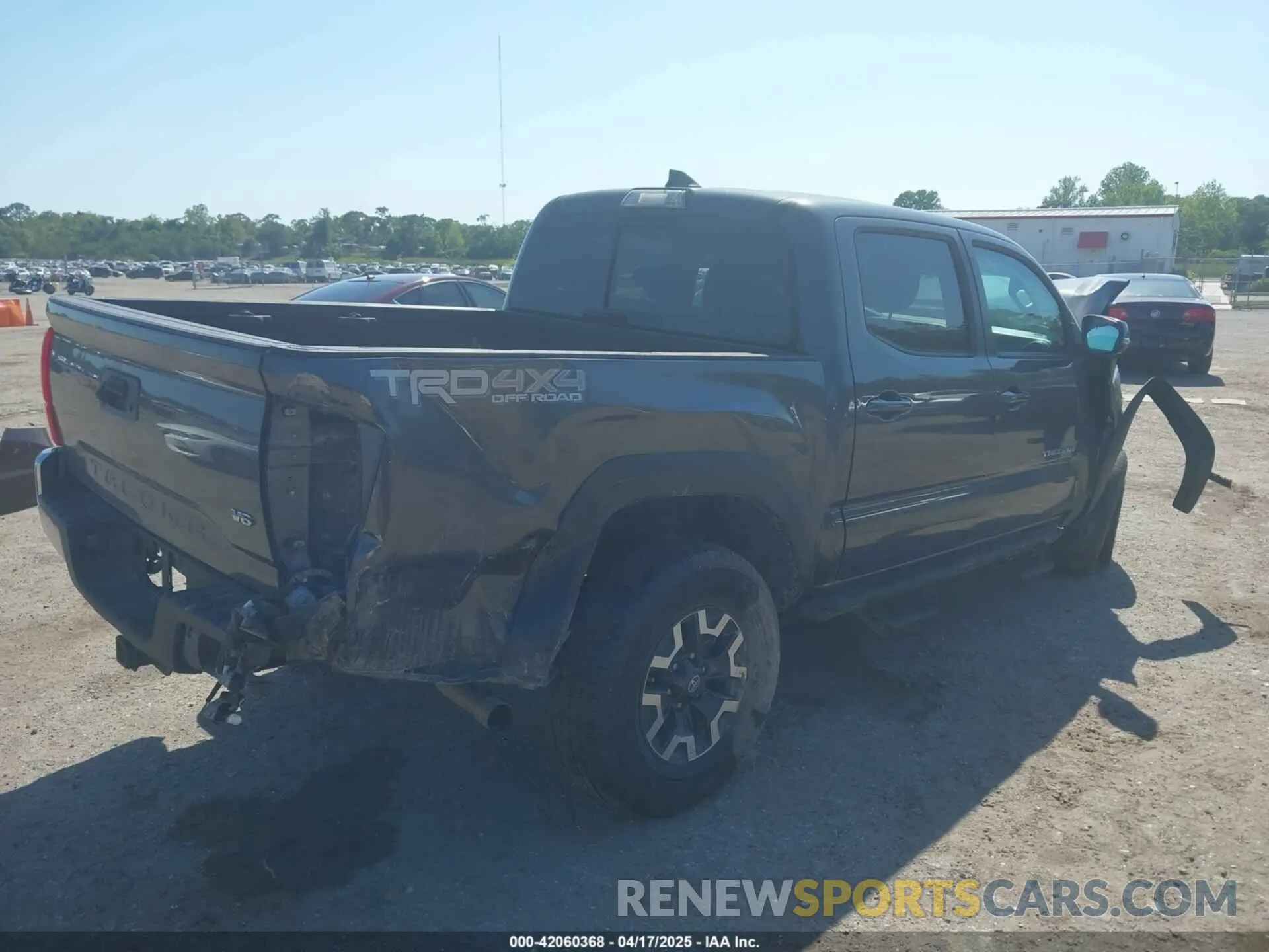 4 fotografías del automóvil dañado 3TMCZ5AN2KM192497 TOYOTA TACOMA 2019