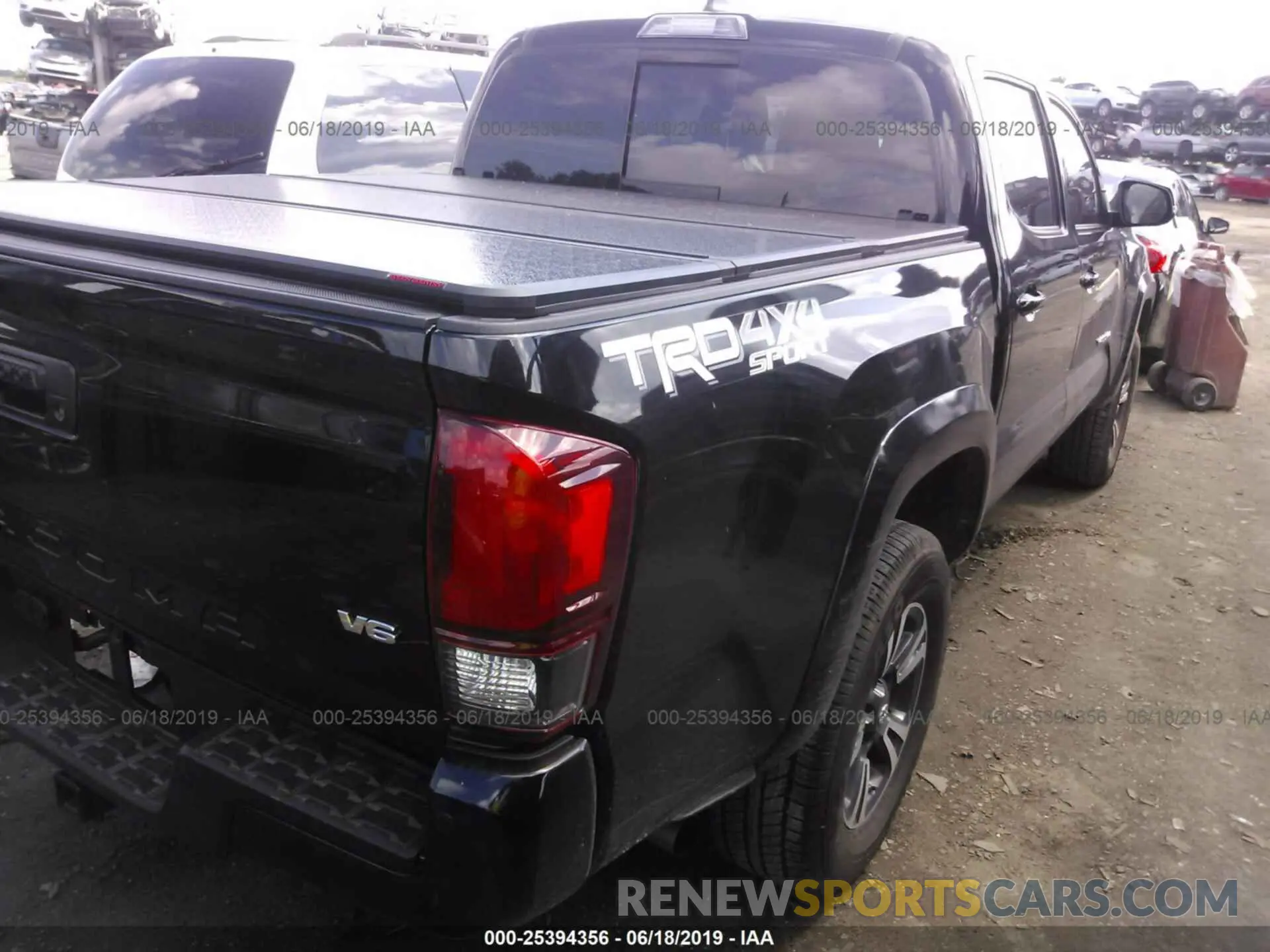 4 fotografías del automóvil dañado 3TMCZ5AN2KM201862 TOYOTA TACOMA 2019