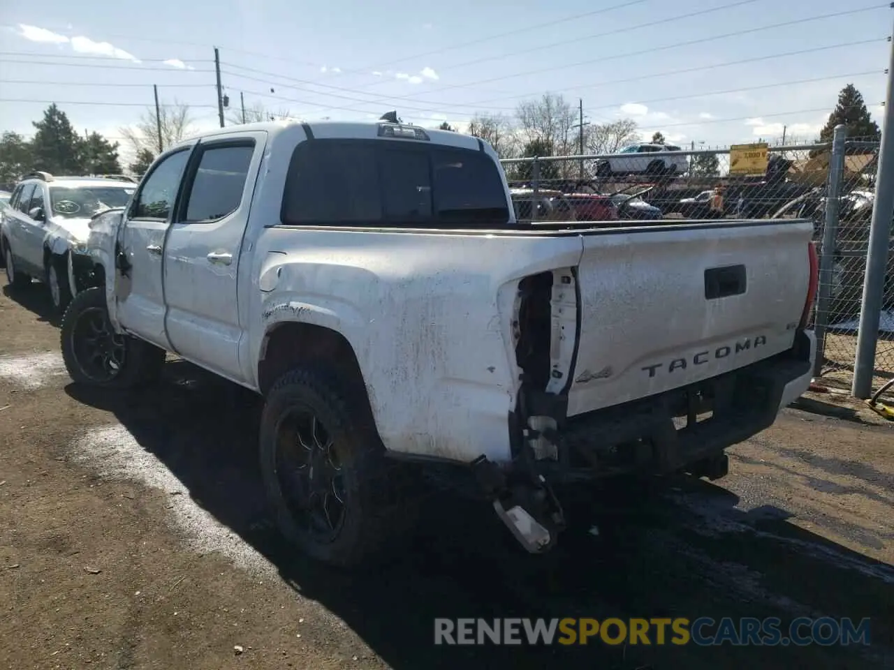 3 fotografías del automóvil dañado 3TMCZ5AN2KM214336 TOYOTA TACOMA 2019