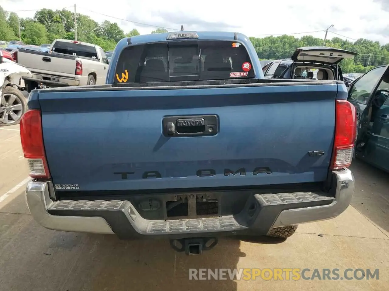 6 fotografías del automóvil dañado 3TMCZ5AN2KM225823 TOYOTA TACOMA 2019