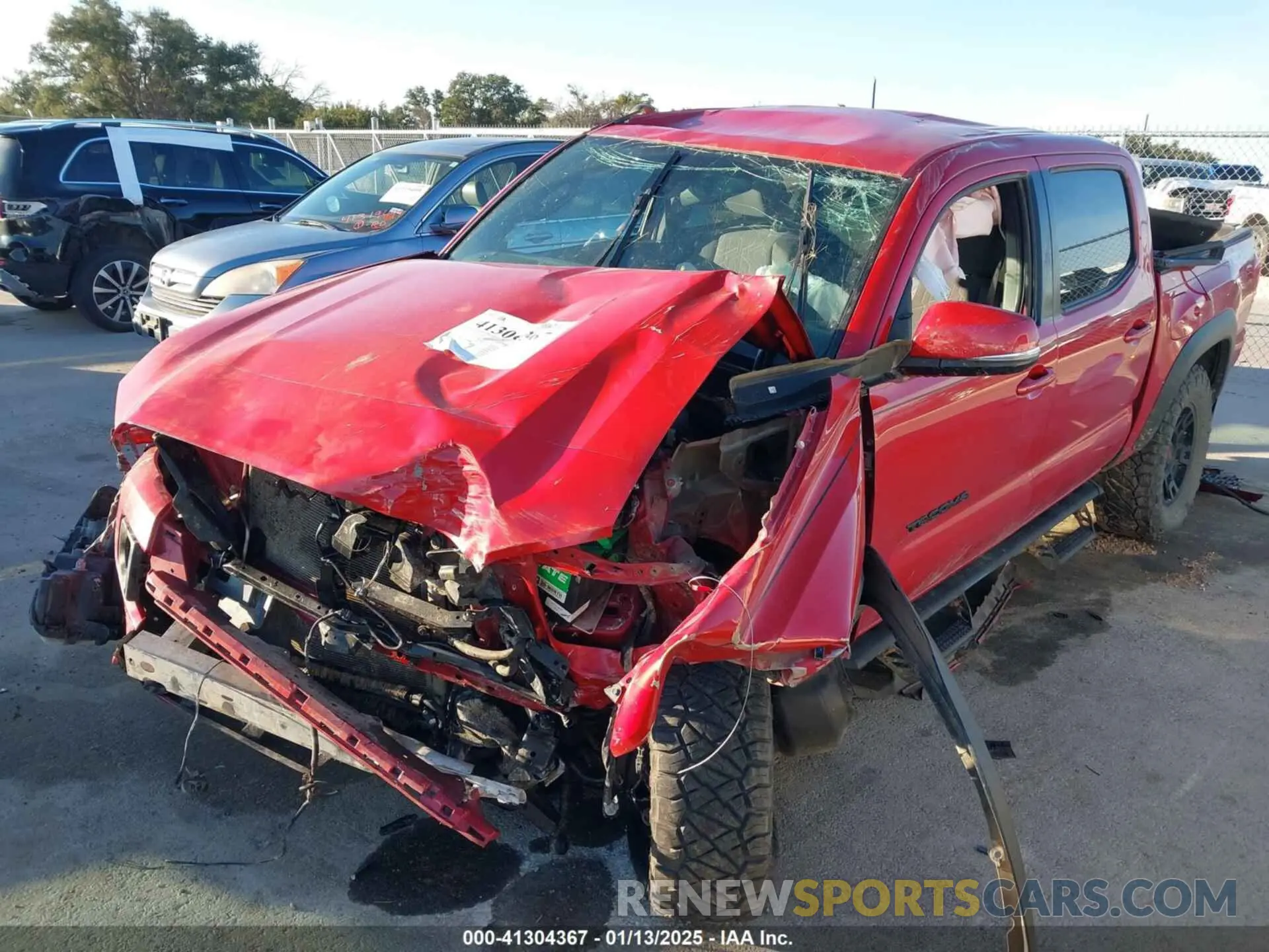 2 fotografías del automóvil dañado 3TMCZ5AN2KM231072 TOYOTA TACOMA 2019