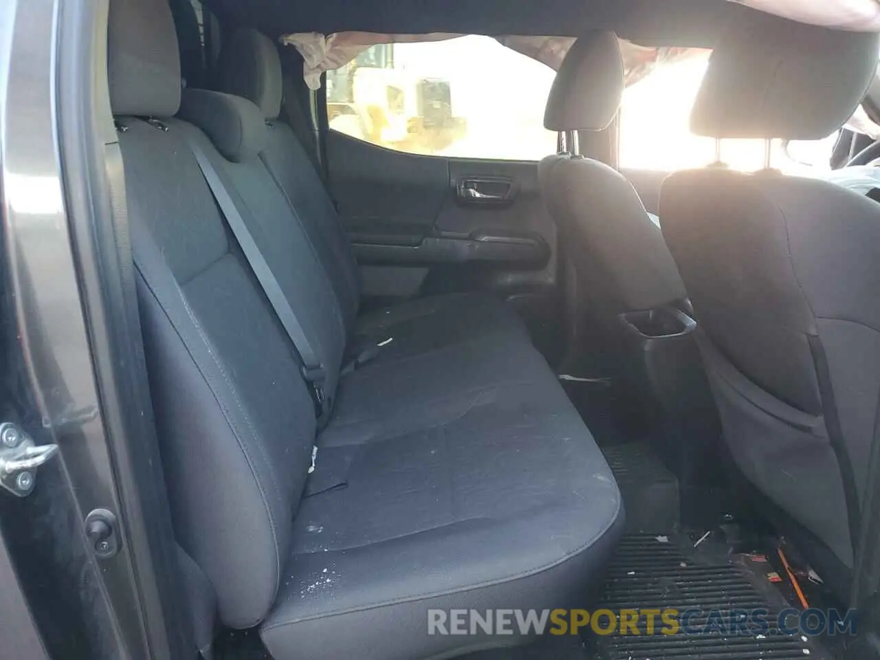 10 fotografías del automóvil dañado 3TMCZ5AN2KM255453 TOYOTA TACOMA 2019