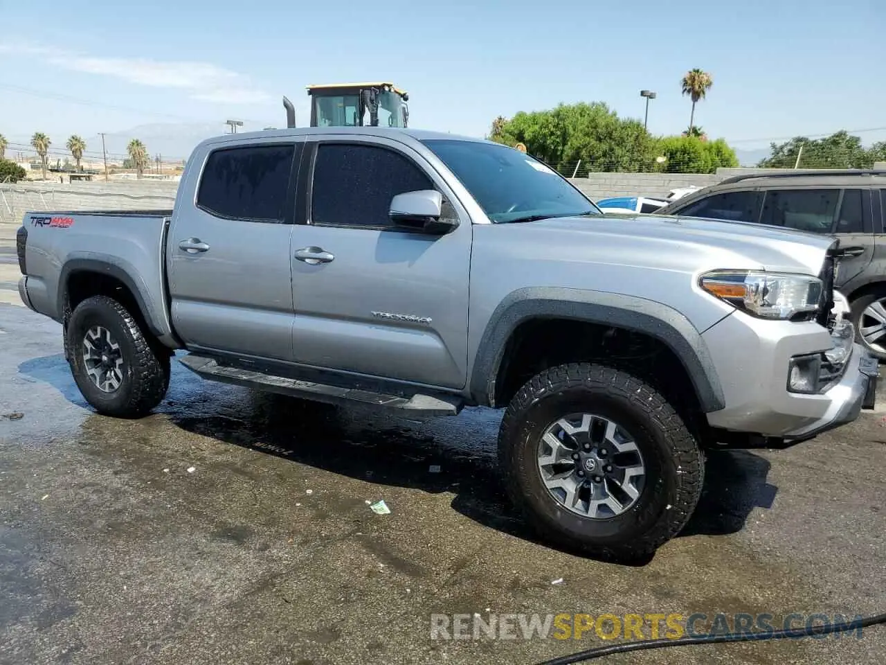 4 fotografías del automóvil dañado 3TMCZ5AN2KM264721 TOYOTA TACOMA 2019