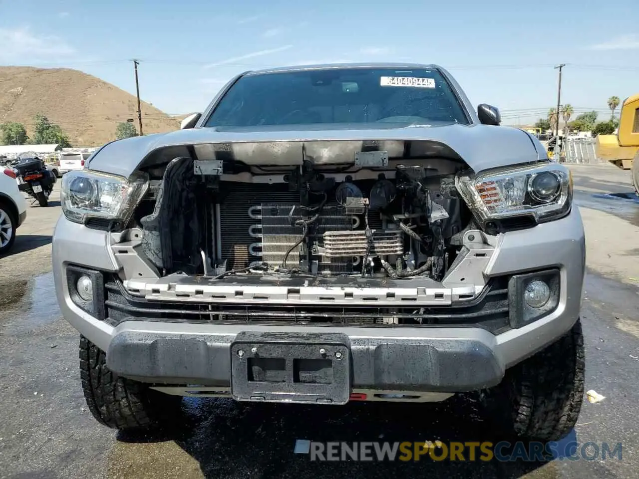 5 fotografías del automóvil dañado 3TMCZ5AN2KM264721 TOYOTA TACOMA 2019