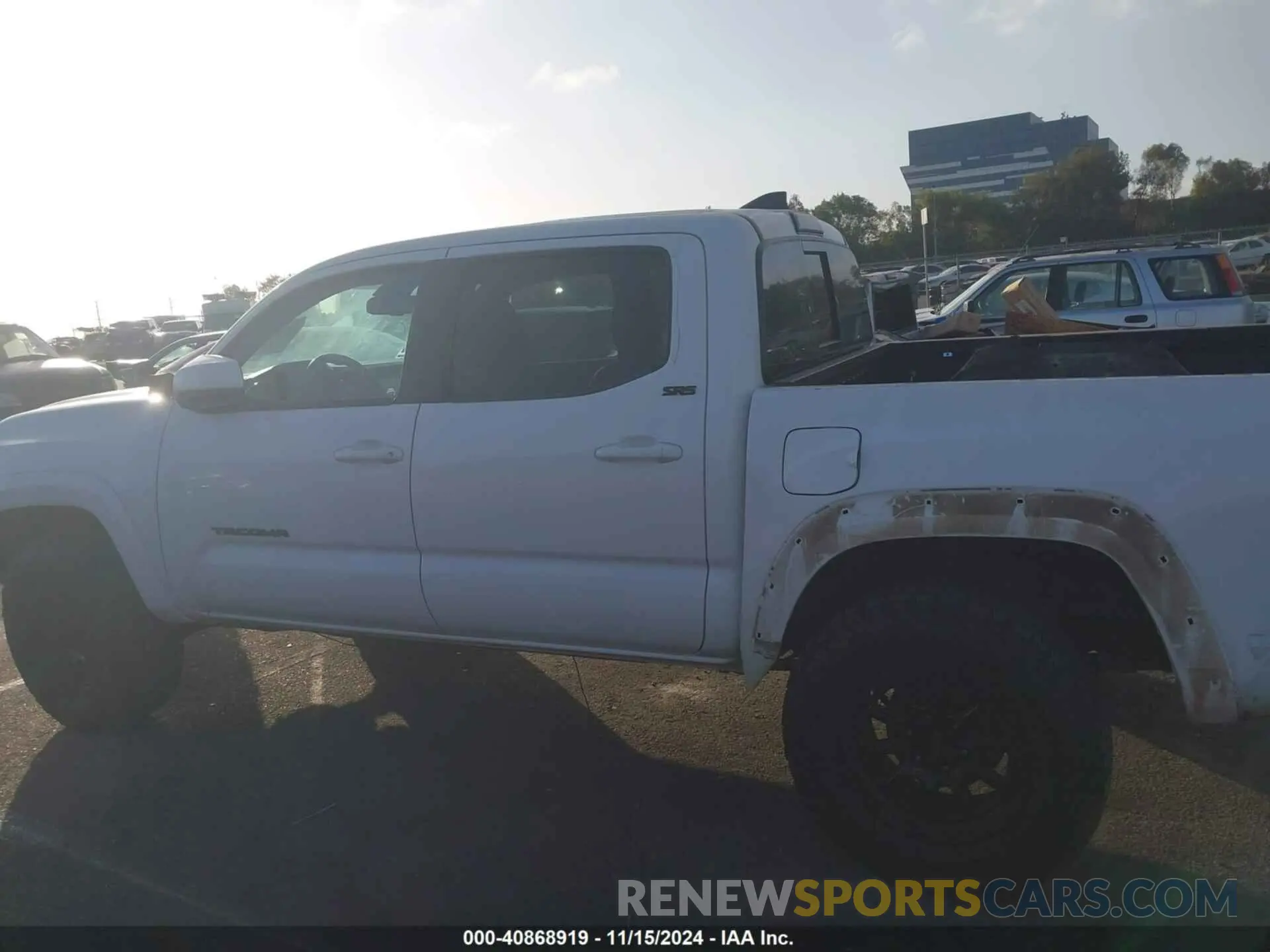 14 fotografías del automóvil dañado 3TMCZ5AN3KM198213 TOYOTA TACOMA 2019