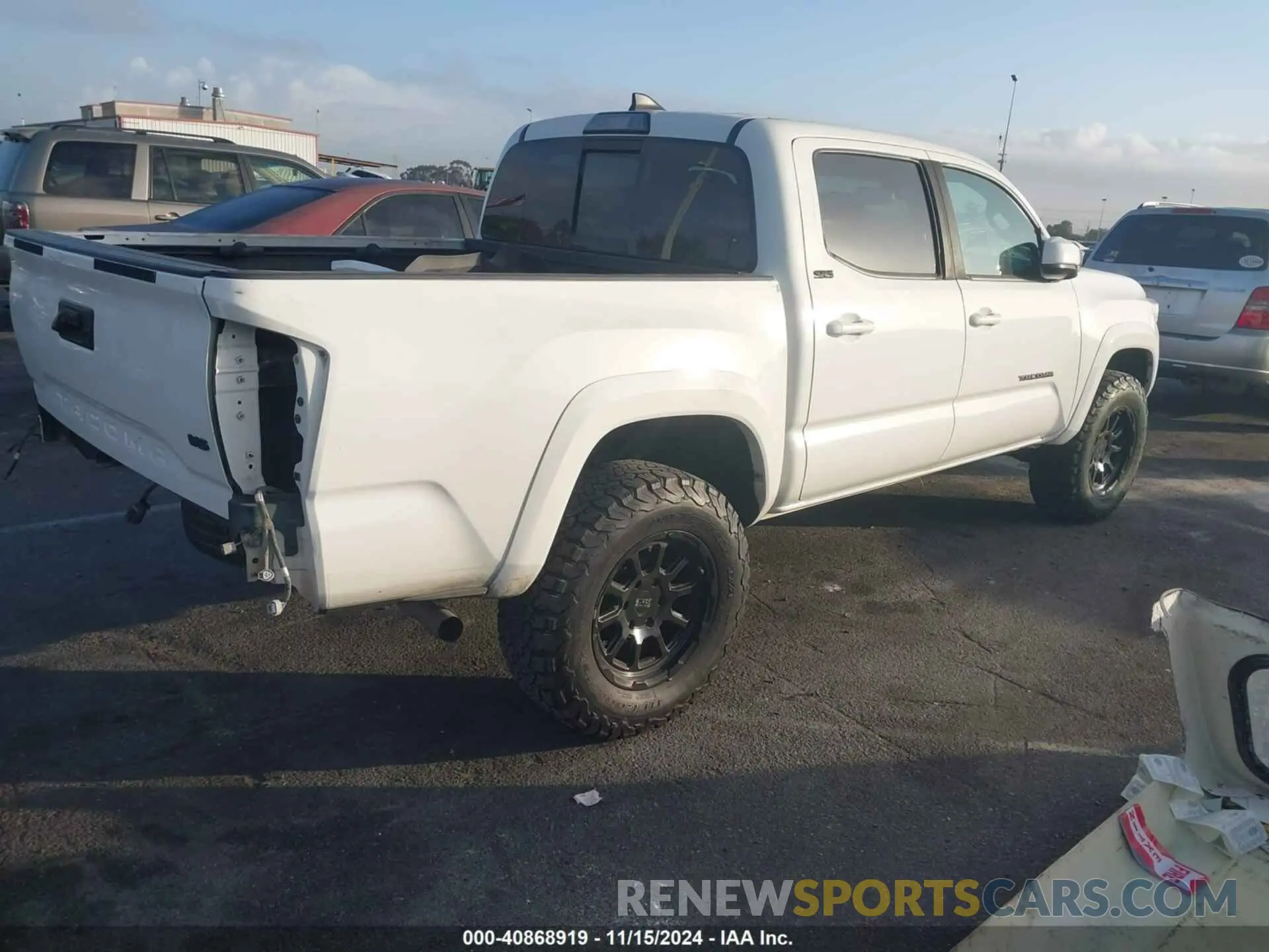4 fotografías del automóvil dañado 3TMCZ5AN3KM198213 TOYOTA TACOMA 2019