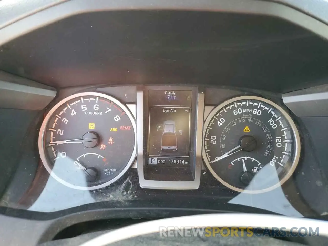 9 fotografías del automóvil dañado 3TMCZ5AN3KM238659 TOYOTA TACOMA 2019