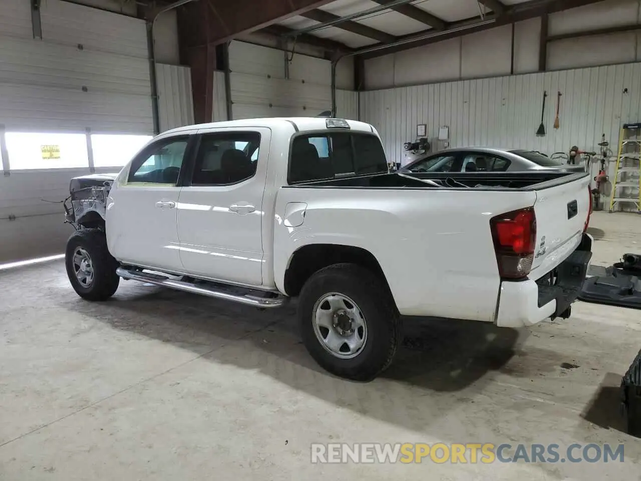 2 fotografías del automóvil dañado 3TMCZ5AN3KM276893 TOYOTA TACOMA 2019