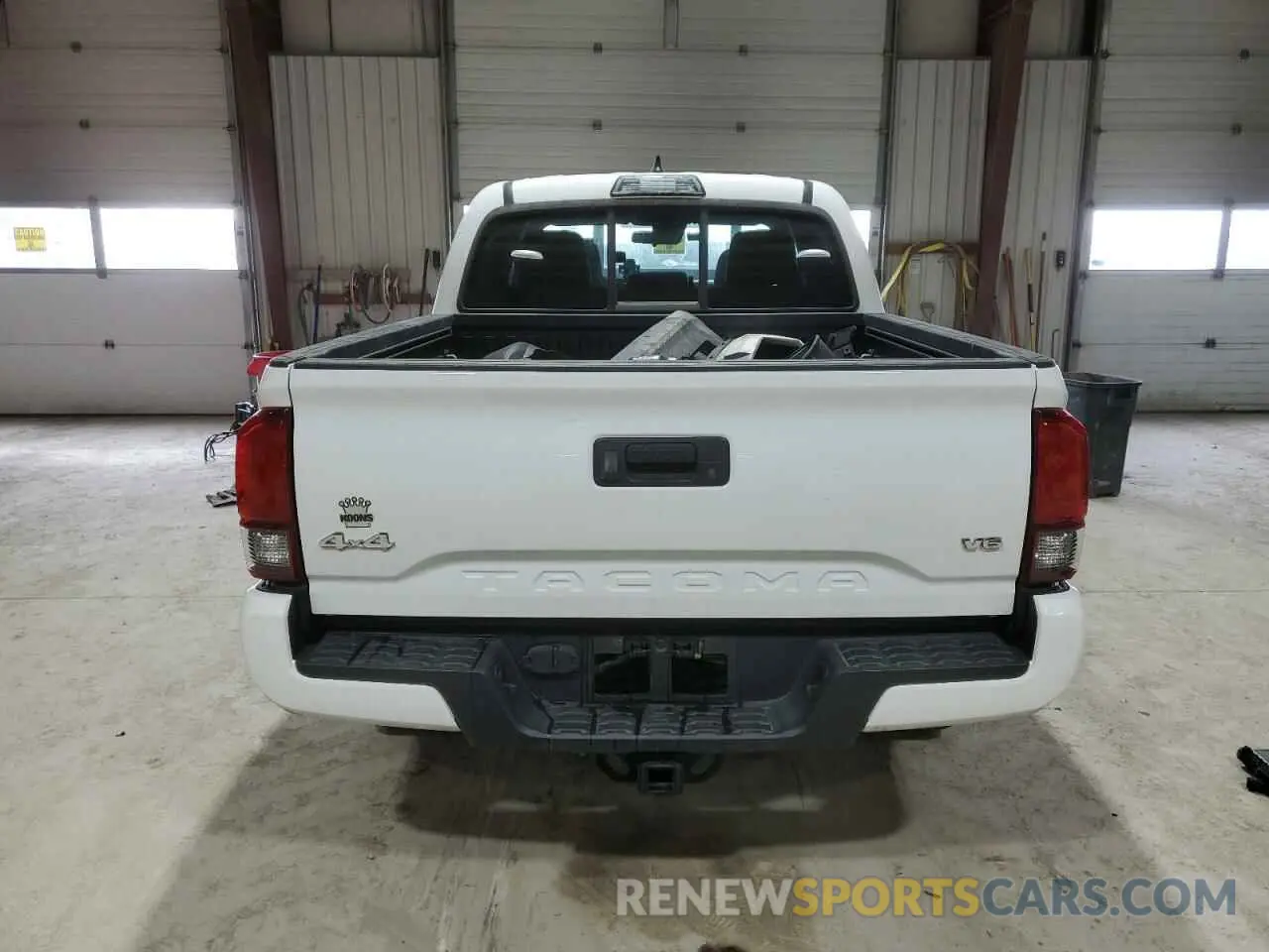 6 fotografías del automóvil dañado 3TMCZ5AN3KM276893 TOYOTA TACOMA 2019
