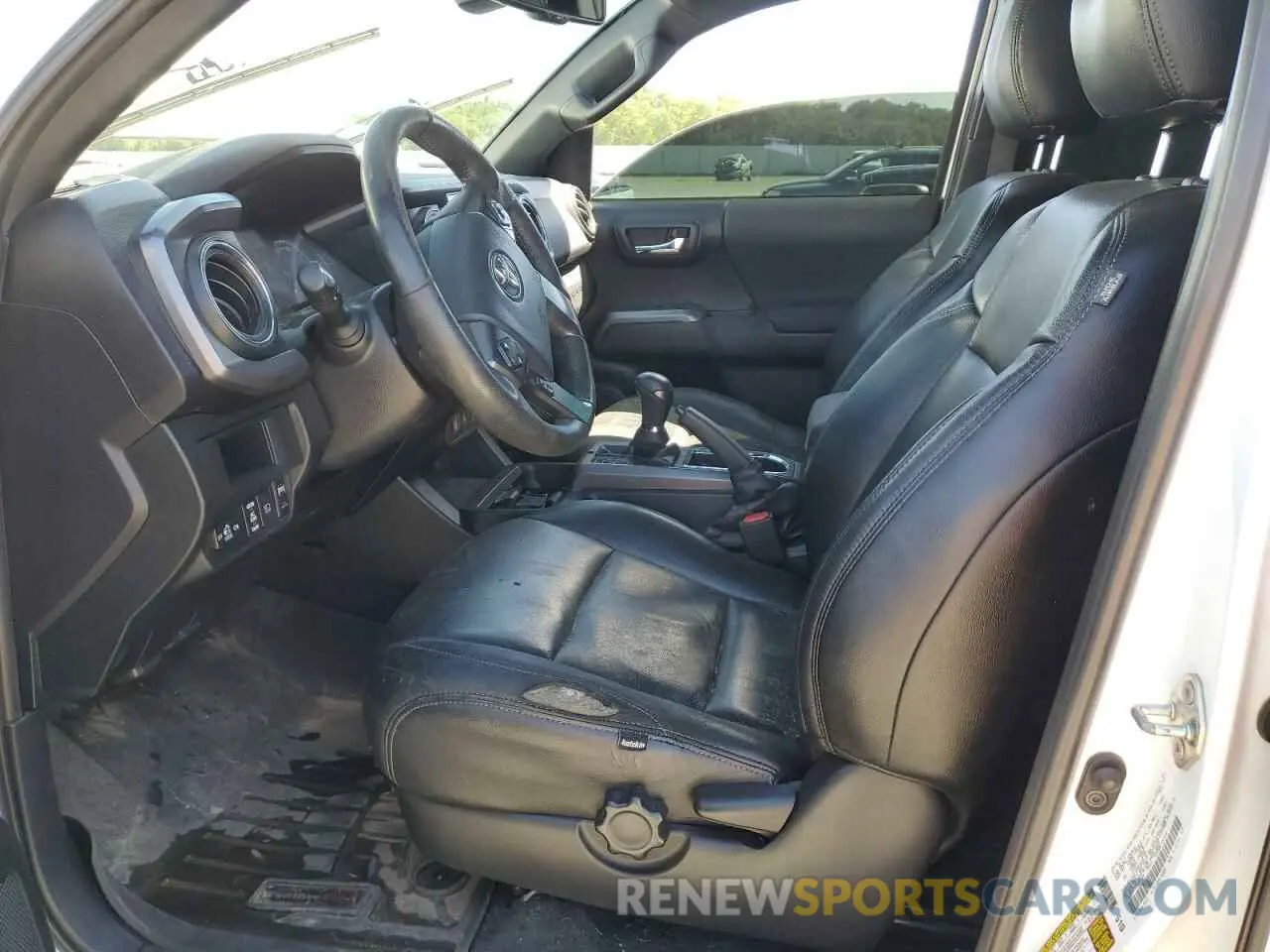 7 fotografías del automóvil dañado 3TMCZ5AN3KM277204 TOYOTA TACOMA 2019