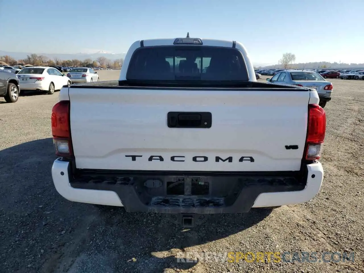 6 fotografías del automóvil dañado 3TMCZ5AN3KM285772 TOYOTA TACOMA 2019