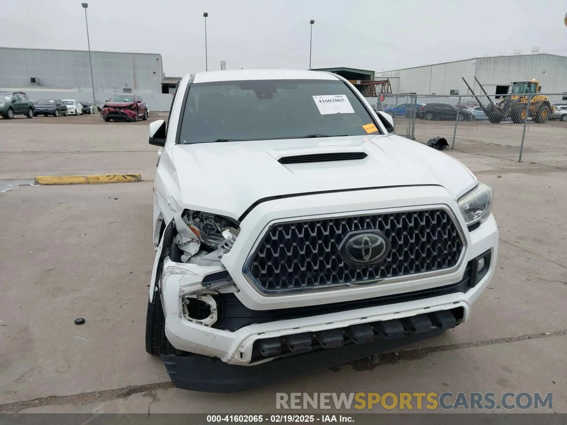13 fotografías del automóvil dañado 3TMCZ5AN4KM220154 TOYOTA TACOMA 2019