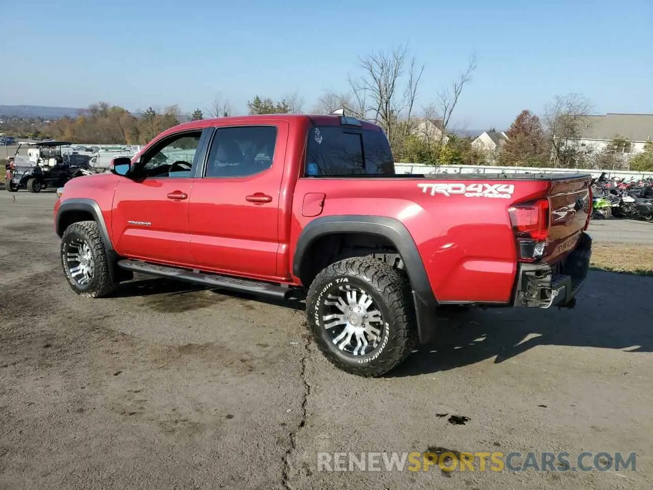 2 fotografías del automóvil dañado 3TMCZ5AN4KM221823 TOYOTA TACOMA 2019