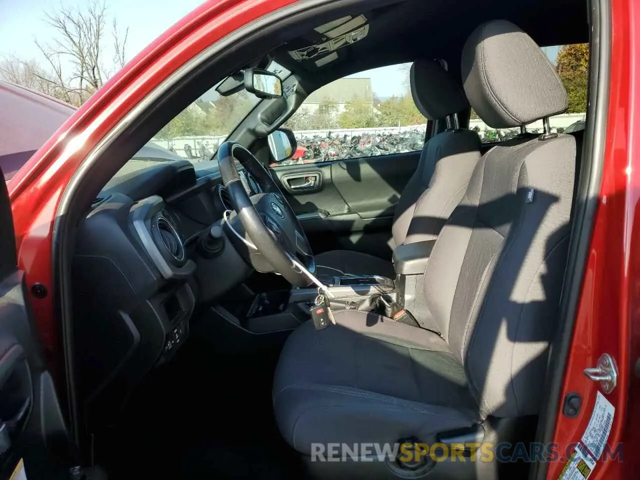 7 fotografías del automóvil dañado 3TMCZ5AN4KM221823 TOYOTA TACOMA 2019