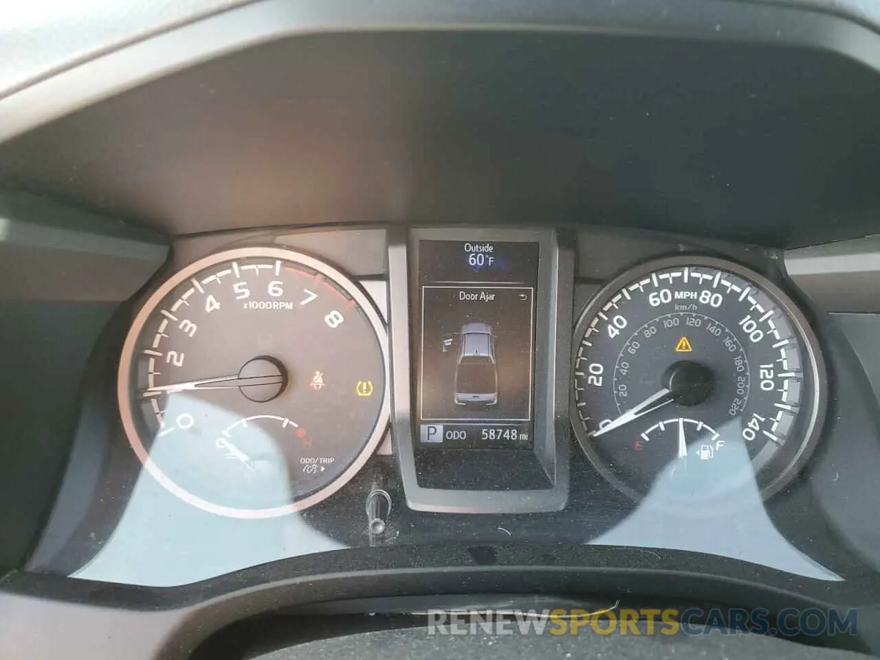 9 fotografías del automóvil dañado 3TMCZ5AN4KM221823 TOYOTA TACOMA 2019