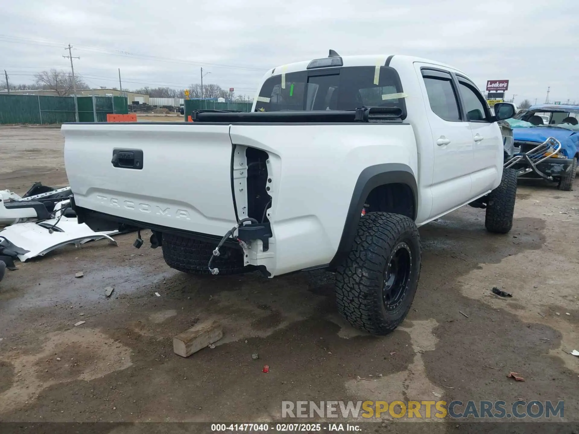 4 fotografías del automóvil dañado 3TMCZ5AN4KM244003 TOYOTA TACOMA 2019