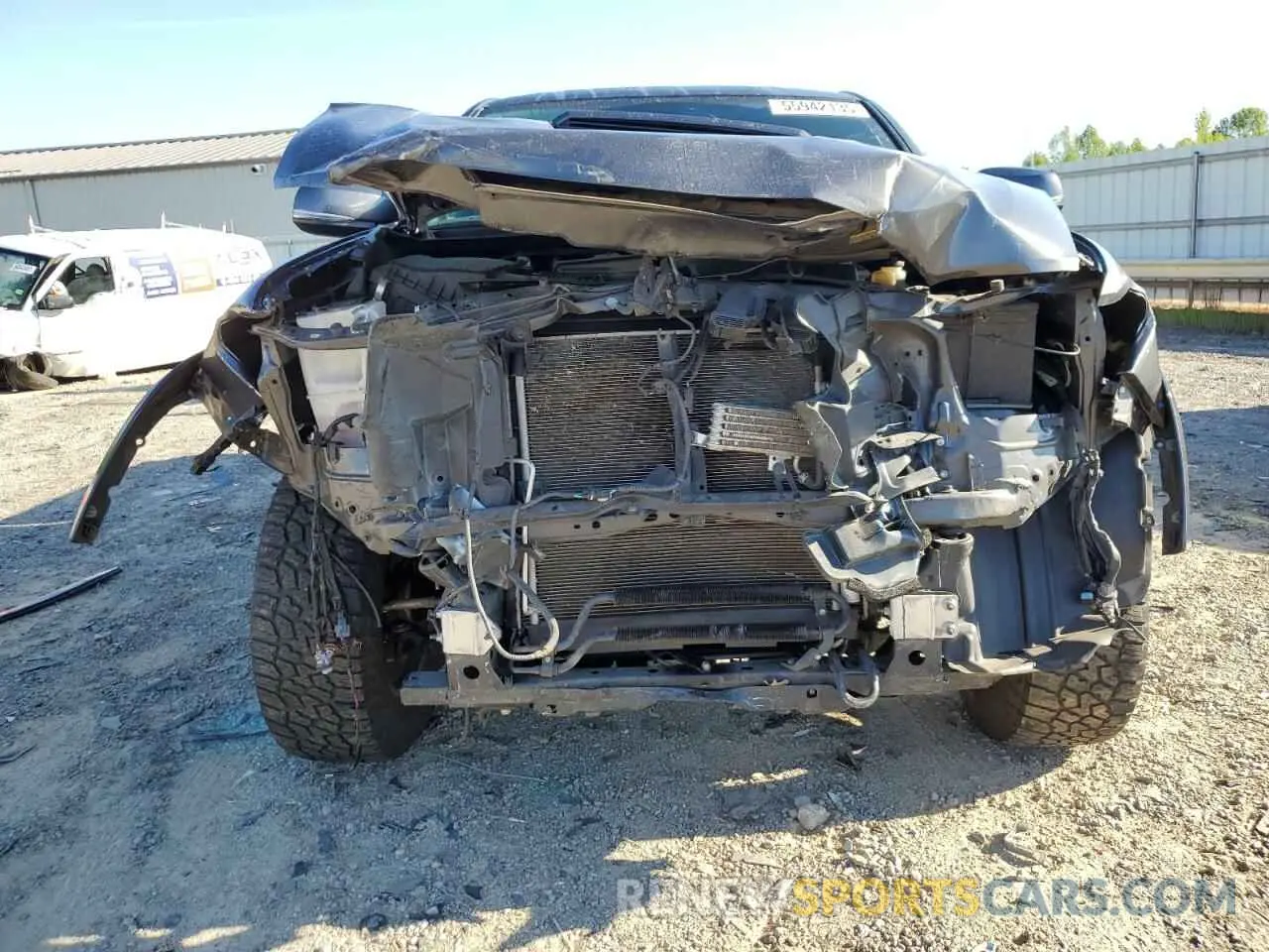 5 fotografías del automóvil dañado 3TMCZ5AN4KM273999 TOYOTA TACOMA 2019