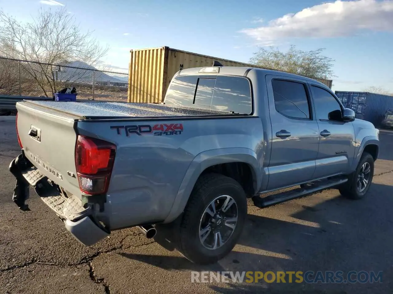 3 fotografías del automóvil dañado 3TMCZ5AN4KM284811 TOYOTA TACOMA 2019