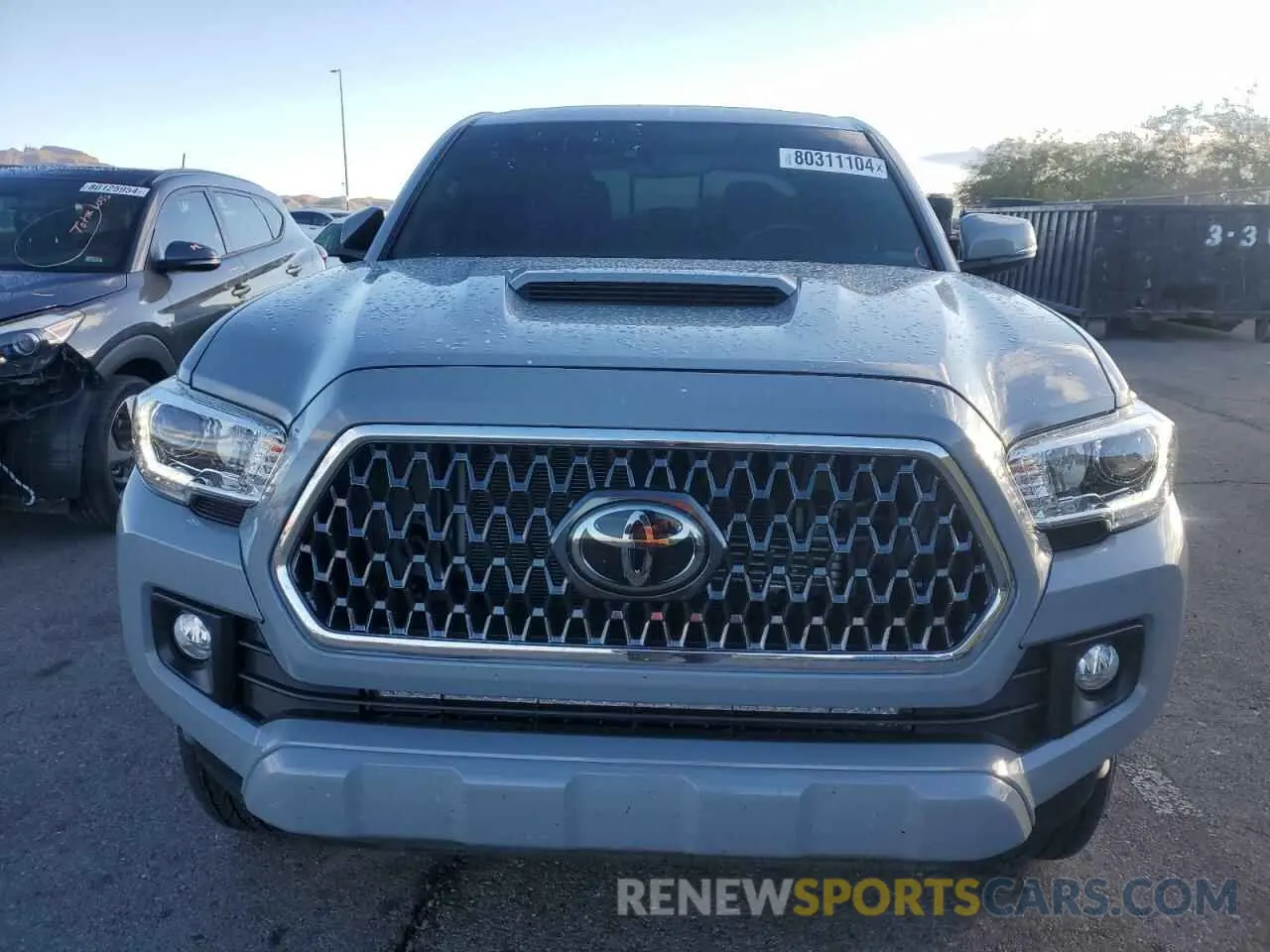 5 fotografías del automóvil dañado 3TMCZ5AN4KM284811 TOYOTA TACOMA 2019