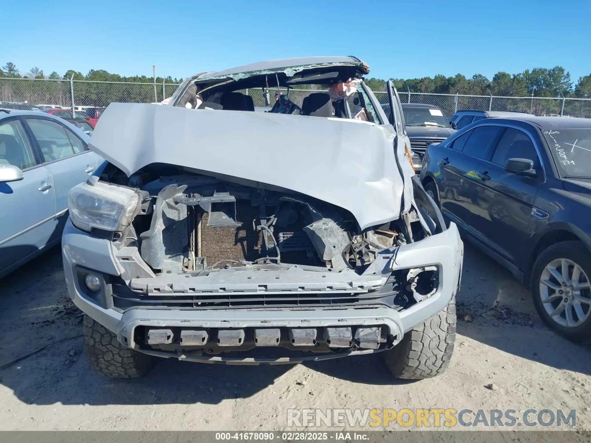 11 fotografías del automóvil dañado 3TMCZ5AN5KM199346 TOYOTA TACOMA 2019