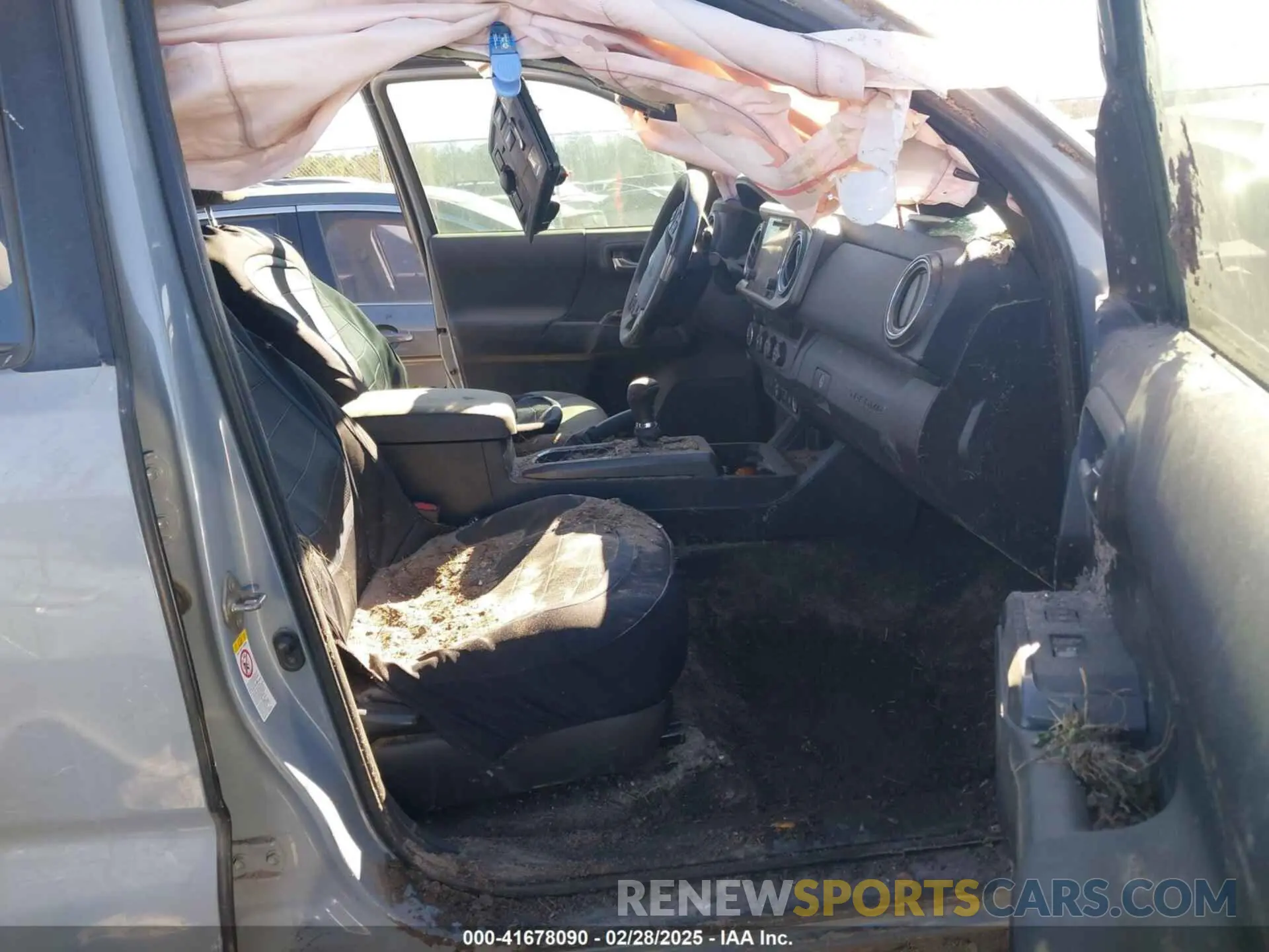 5 fotografías del automóvil dañado 3TMCZ5AN5KM199346 TOYOTA TACOMA 2019