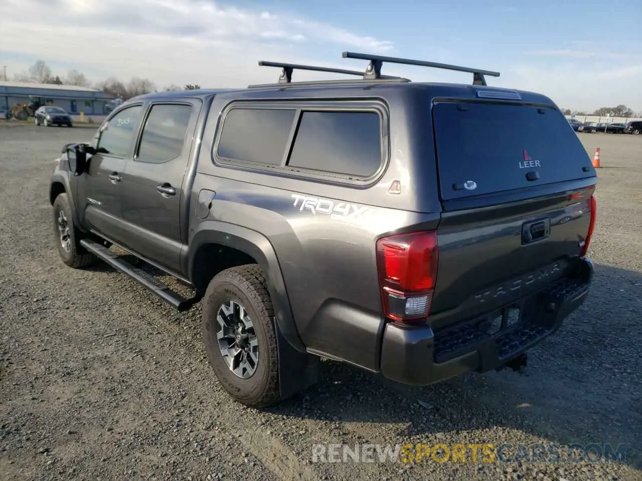 3 fotografías del automóvil dañado 3TMCZ5AN5KM202553 TOYOTA TACOMA 2019