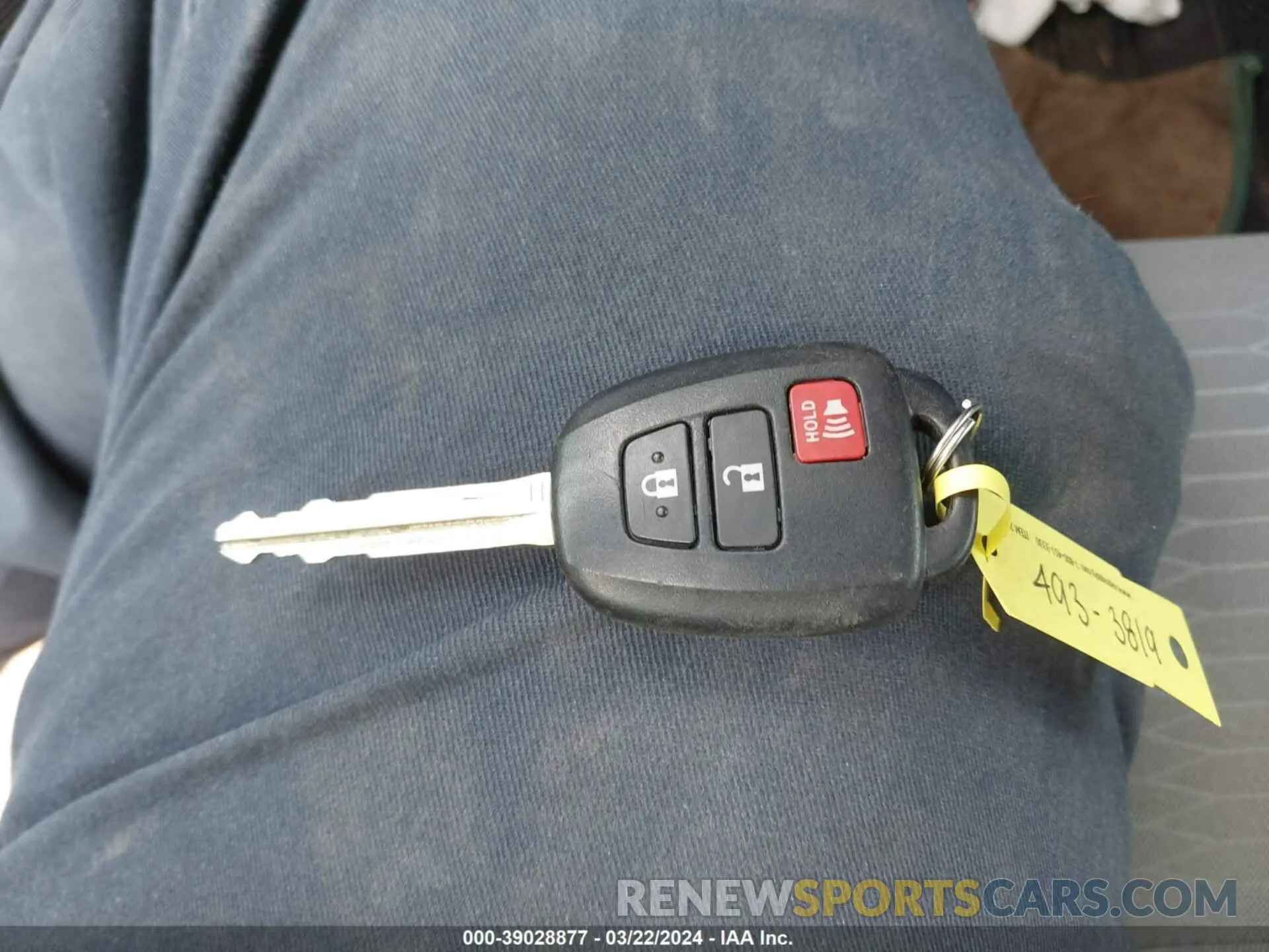 11 fotografías del automóvil dañado 3TMCZ5AN5KM222978 TOYOTA TACOMA 2019